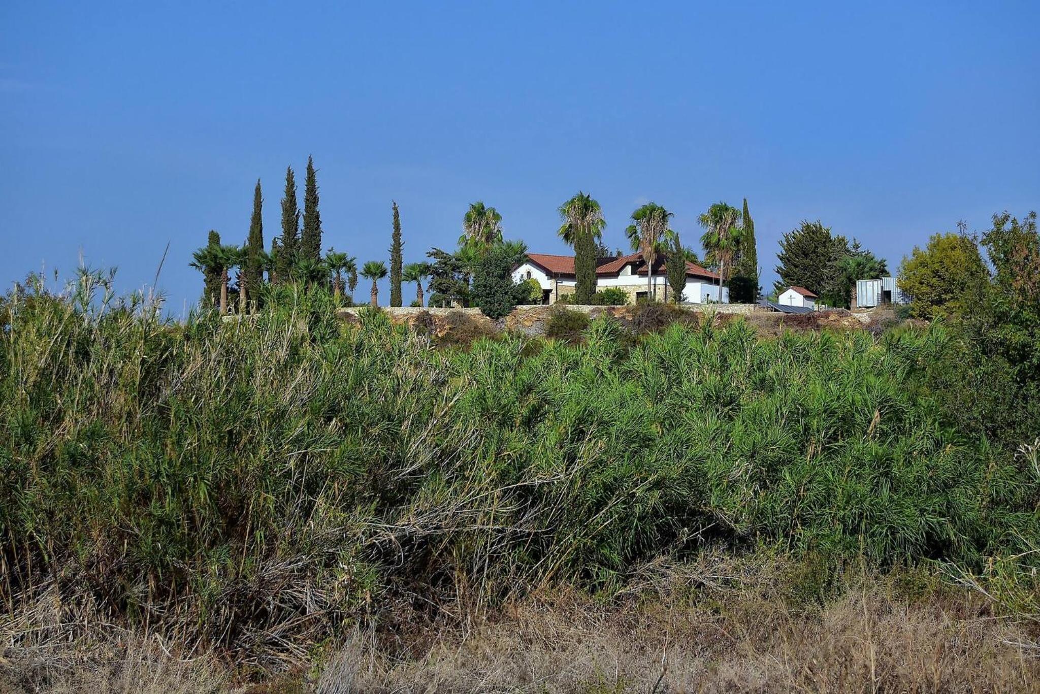 Villa photo 2