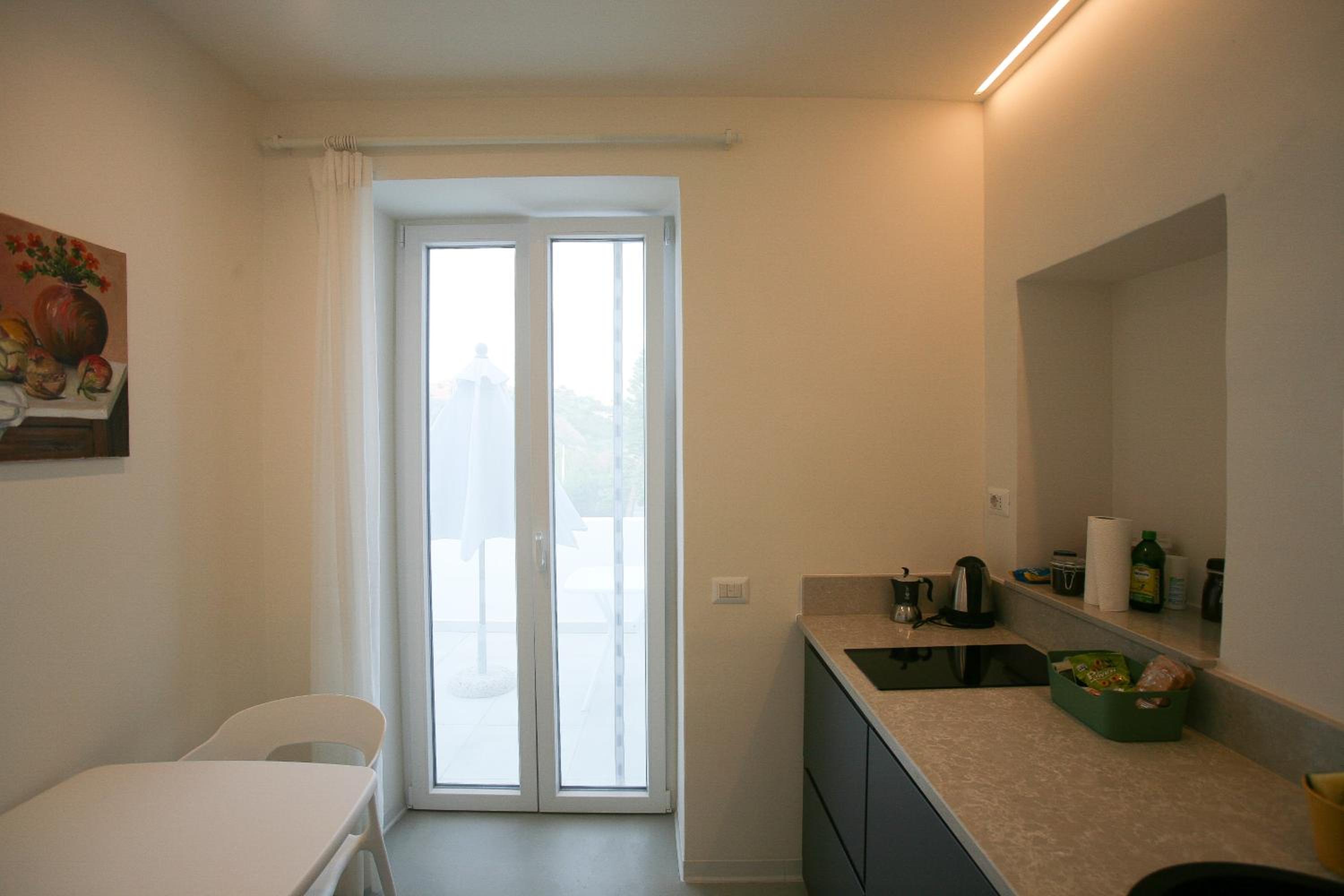 One-Bedroom Apartment with Sea View and Terrace photo 3
