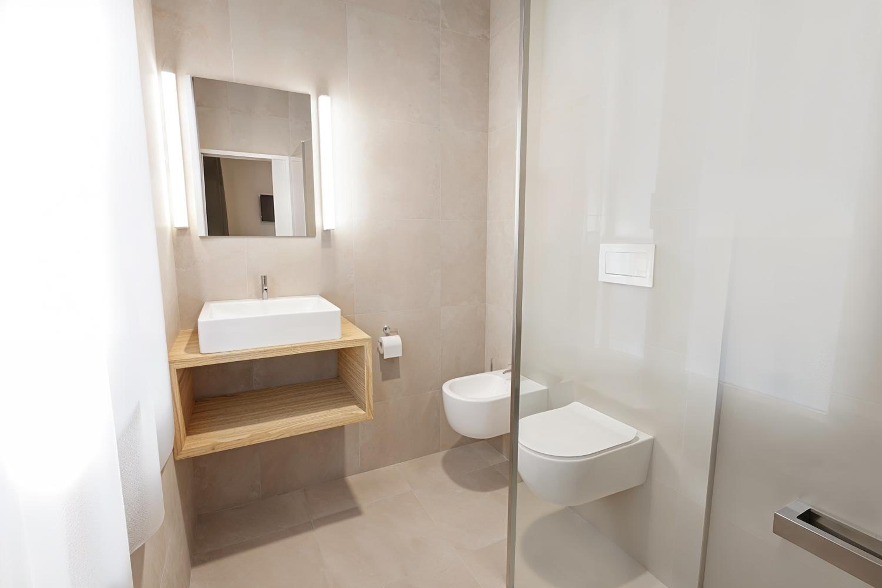 Deluxe Room (2 Adults + 1 Child) photo 2