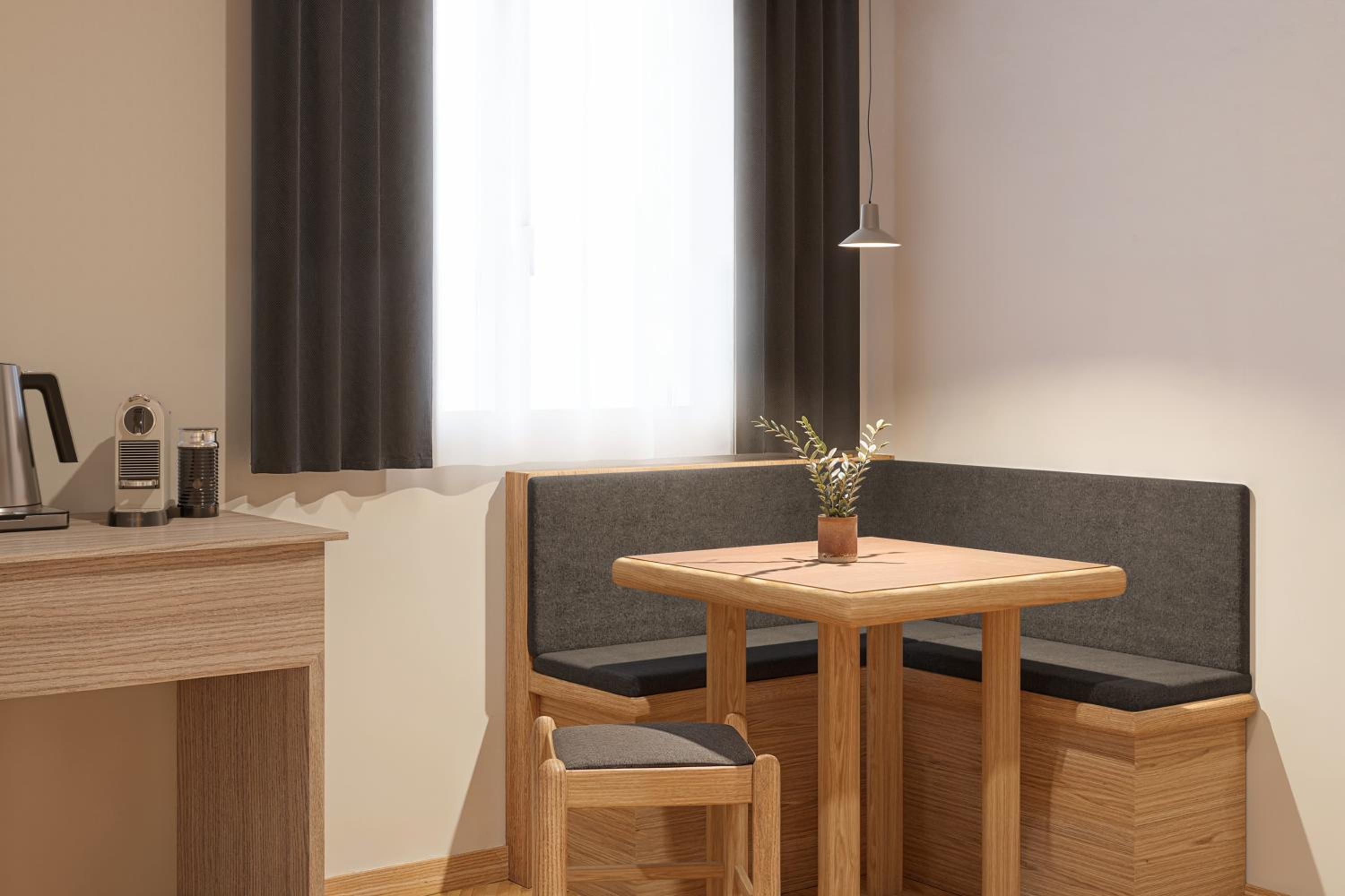 Deluxe Double or Twin Room with Garden View photo 2