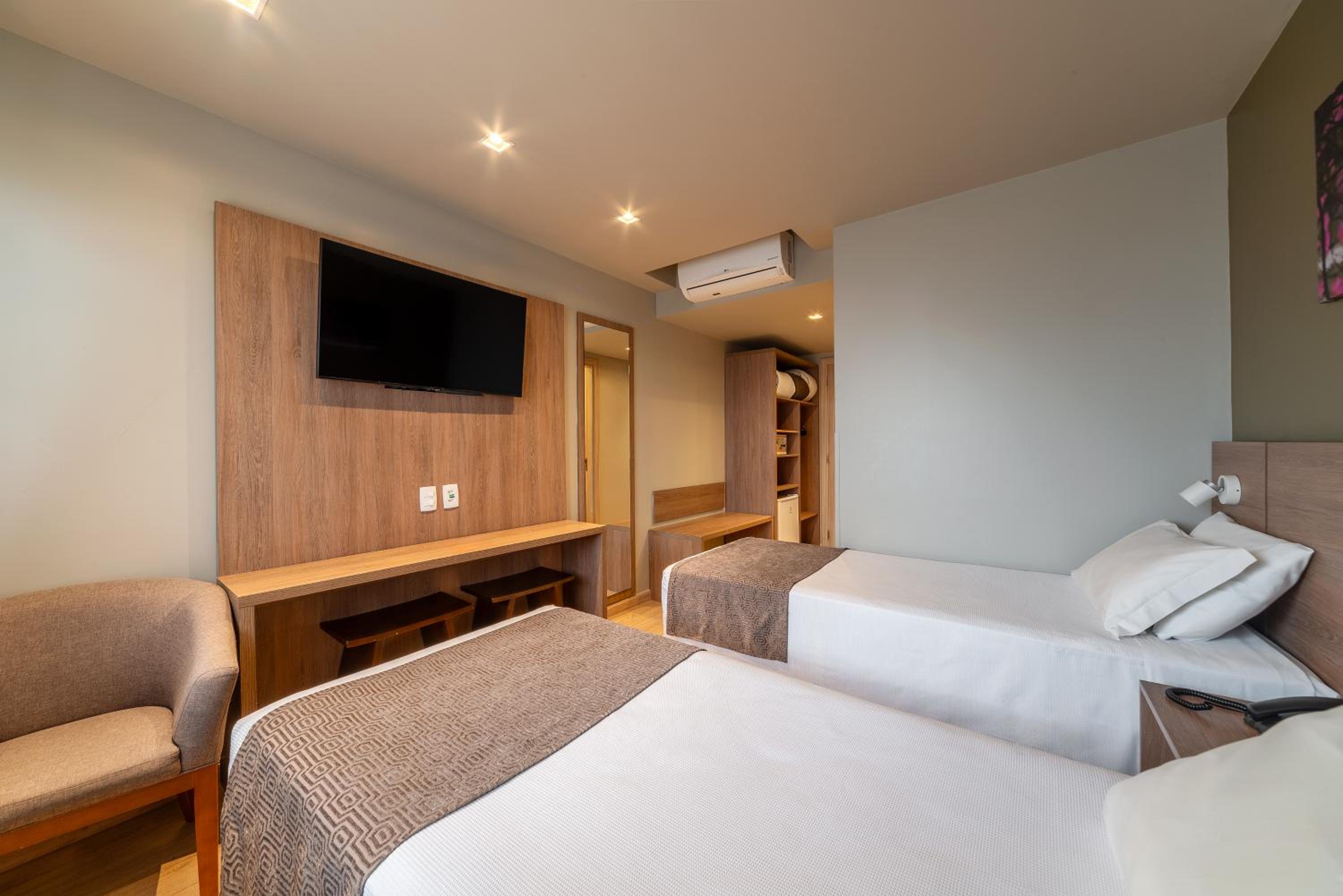 Deluxe Room, Valley View