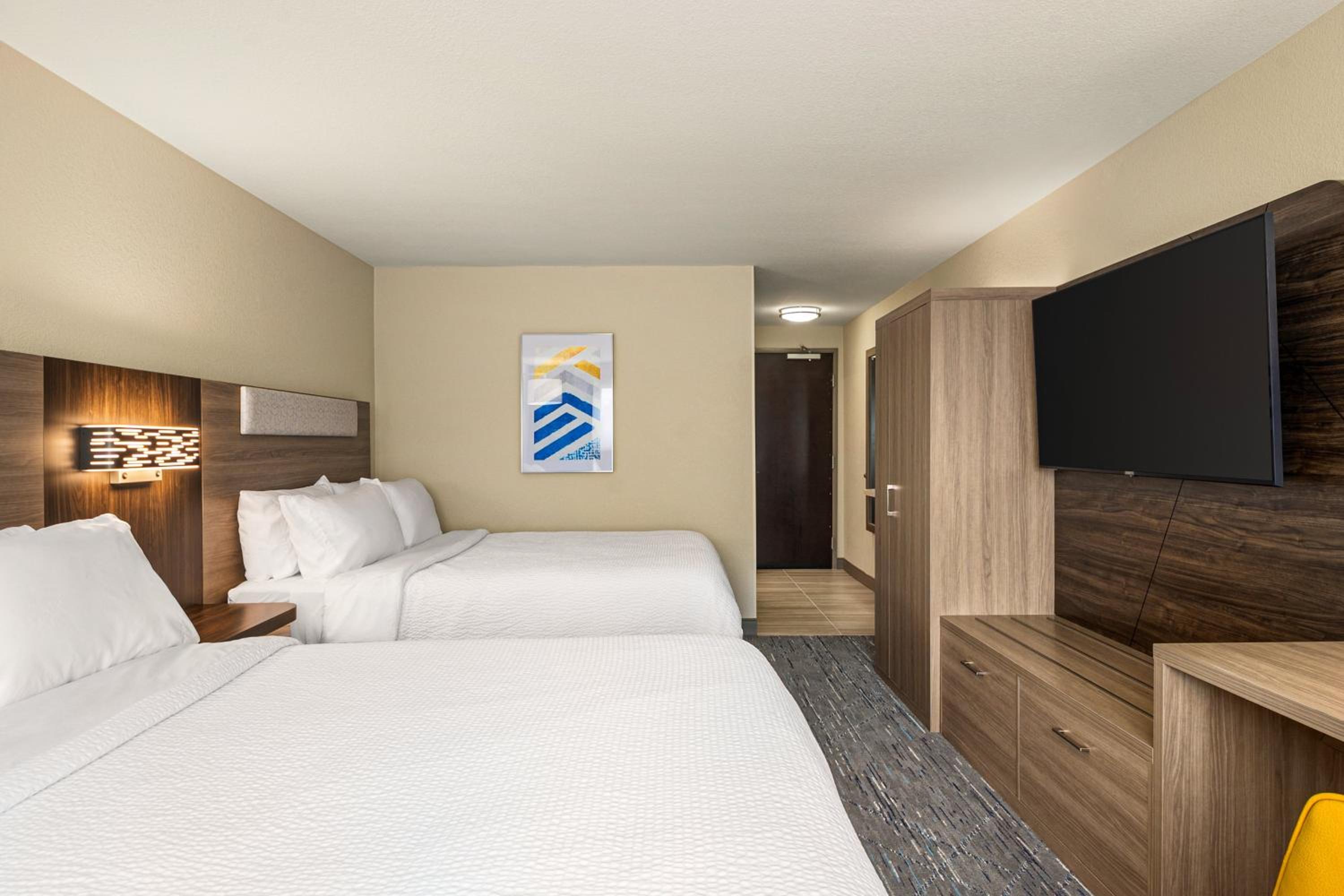 Room with Two Beds - Hearing Accessible - Non-Smoking photo 1