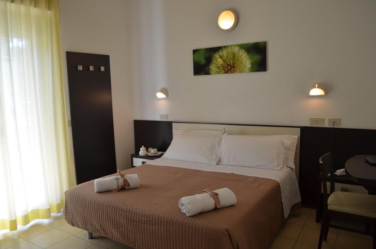 Double Room - Photo 1