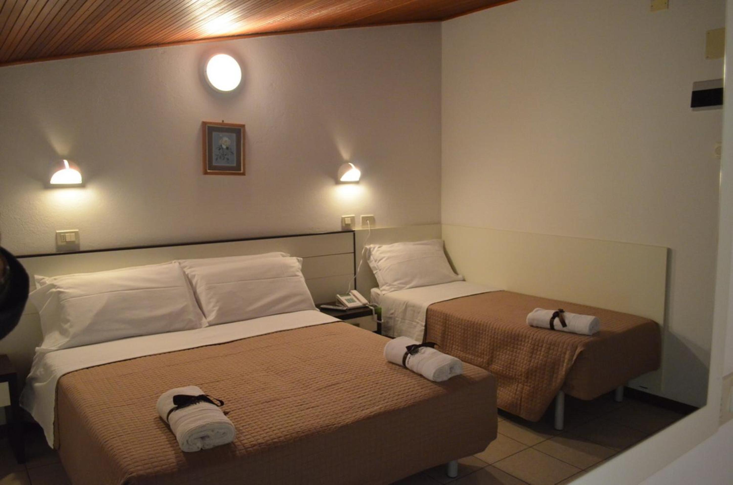 Triple Room - Photo 2