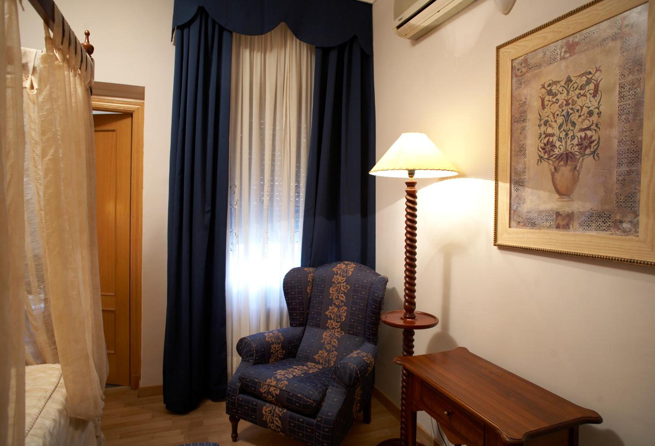 Superior Double or Twin Room - Photo 6