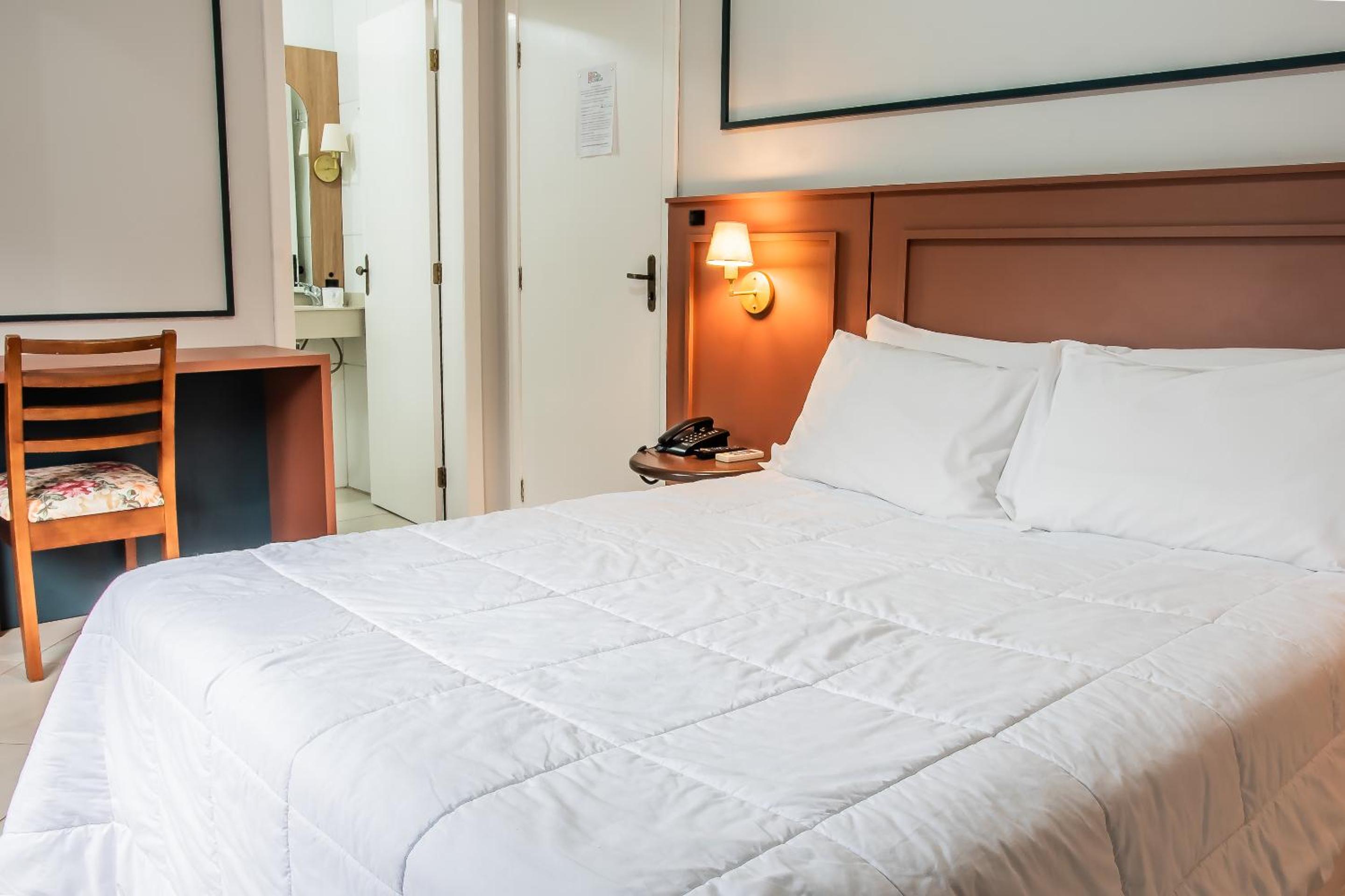 Standard Suite - Photo 1