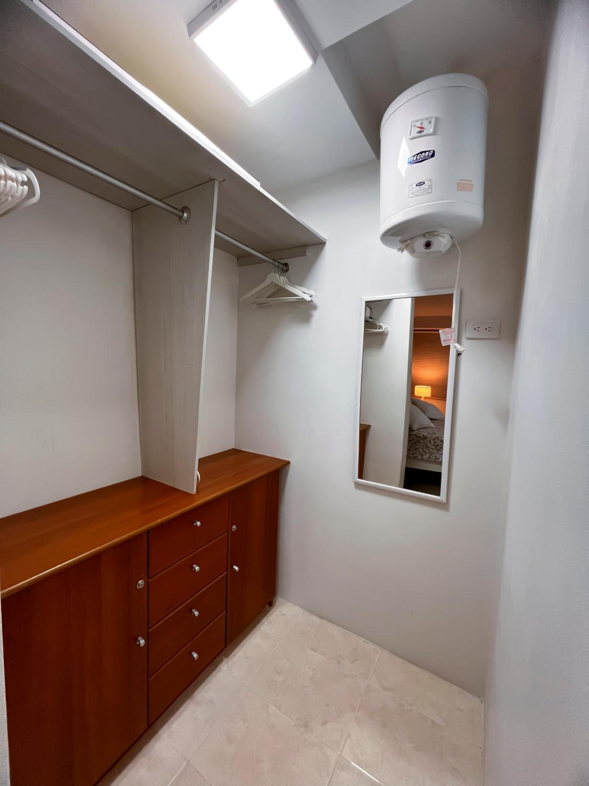 One-Bedroom Apartment photo 3