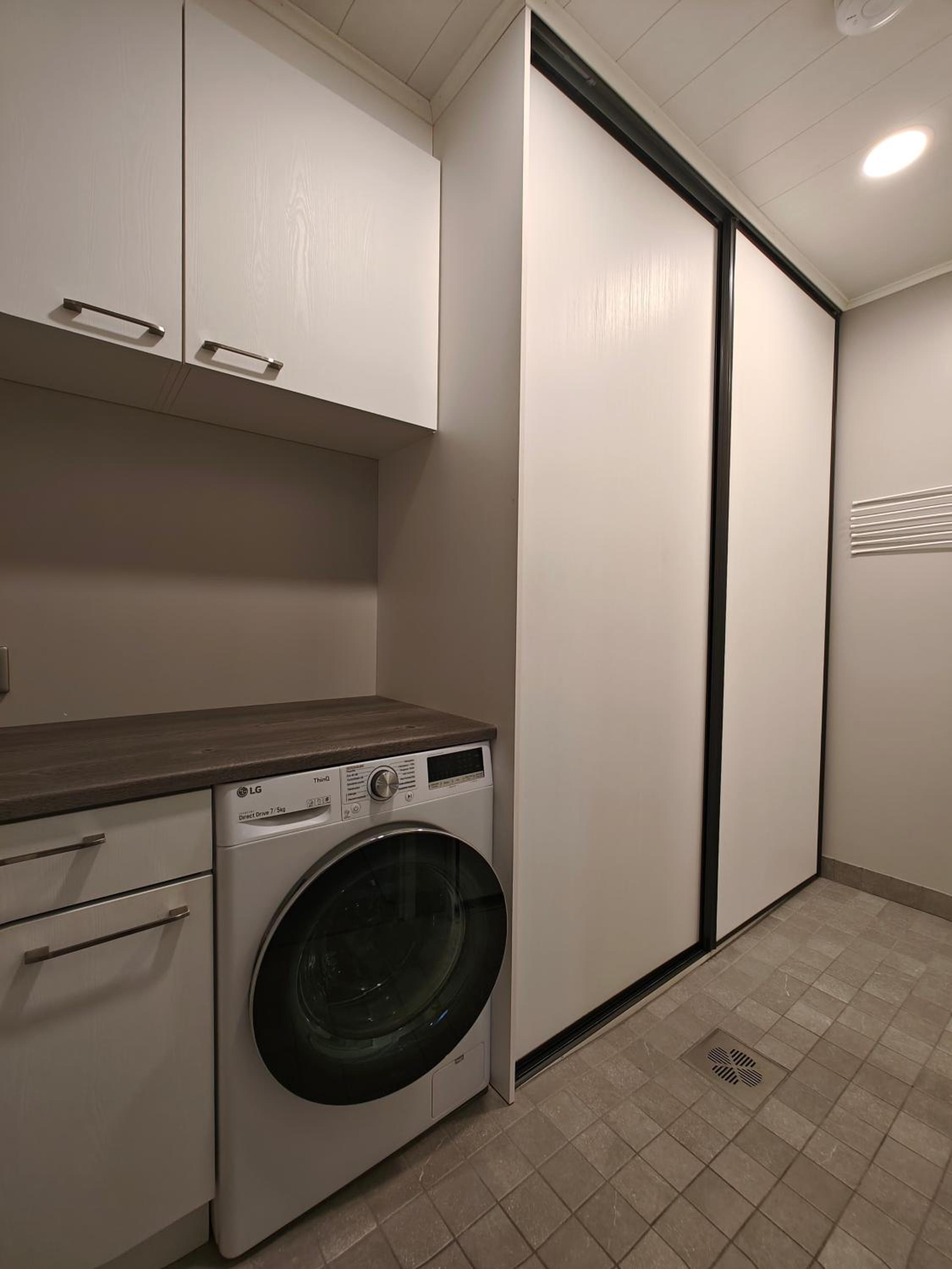 One-Bedroom Apartment photo 3