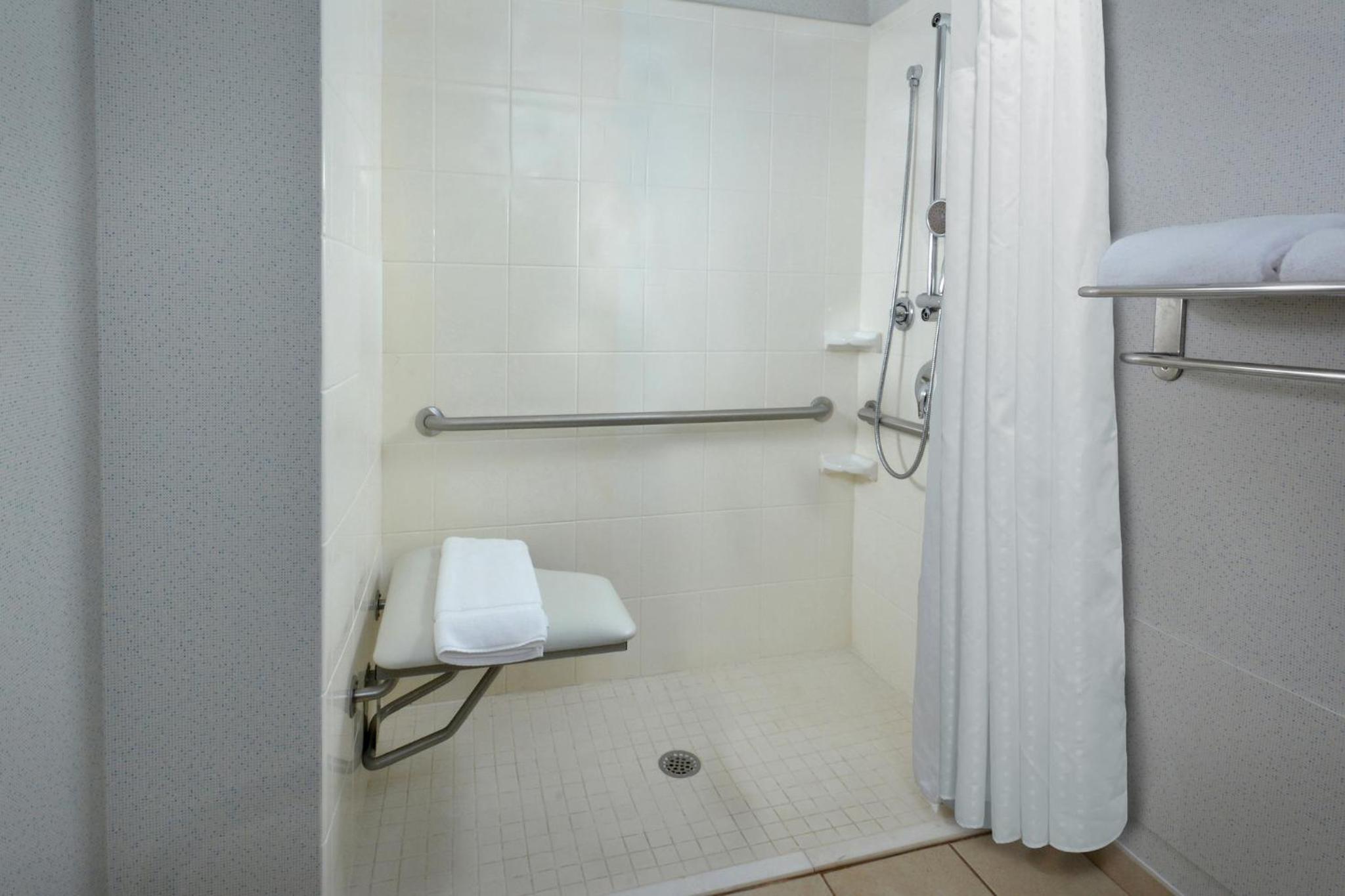 Standard King Room with Mobility Accessible Roll-In Shower - Photo 5