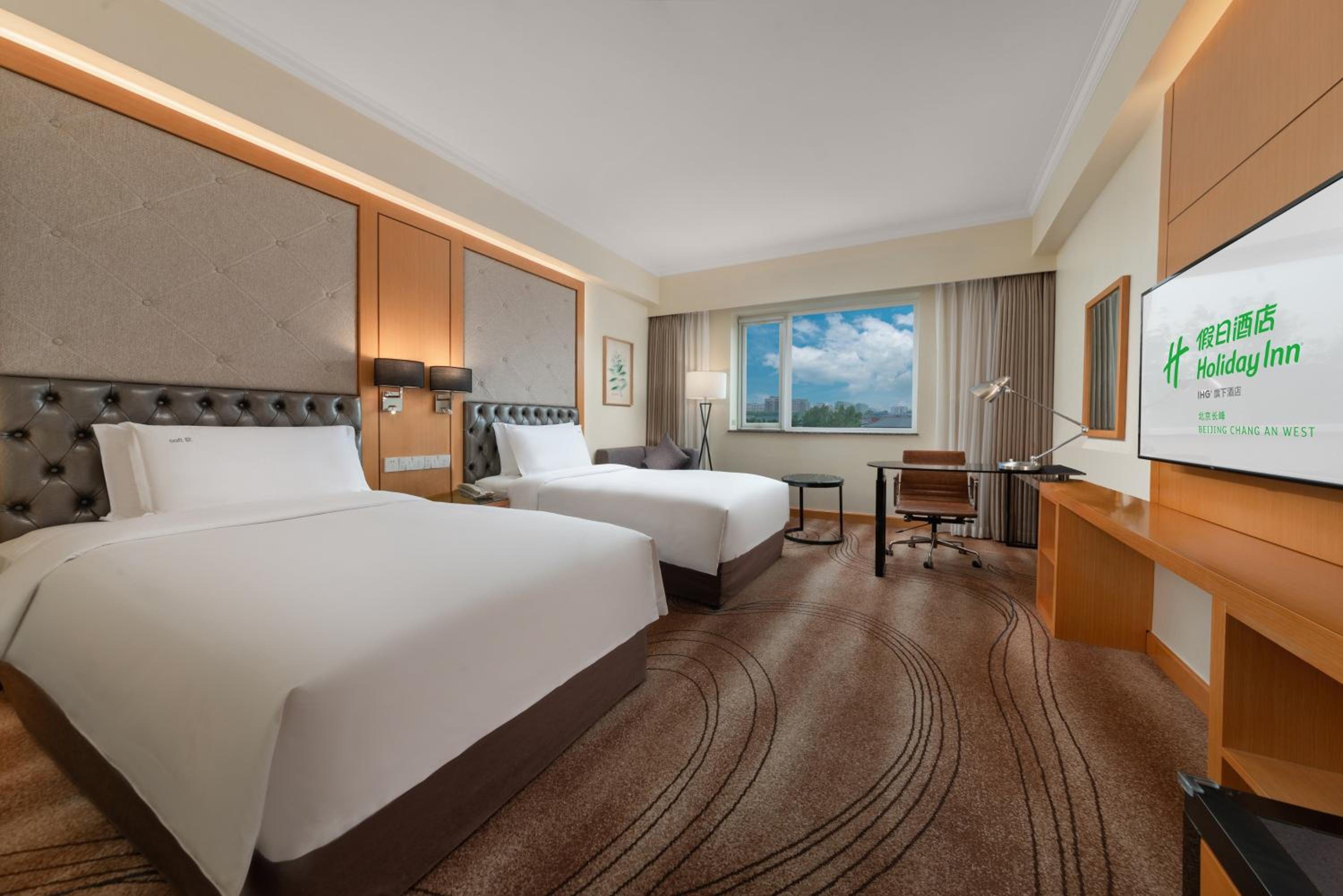 Premium Twin Room - Photo 3