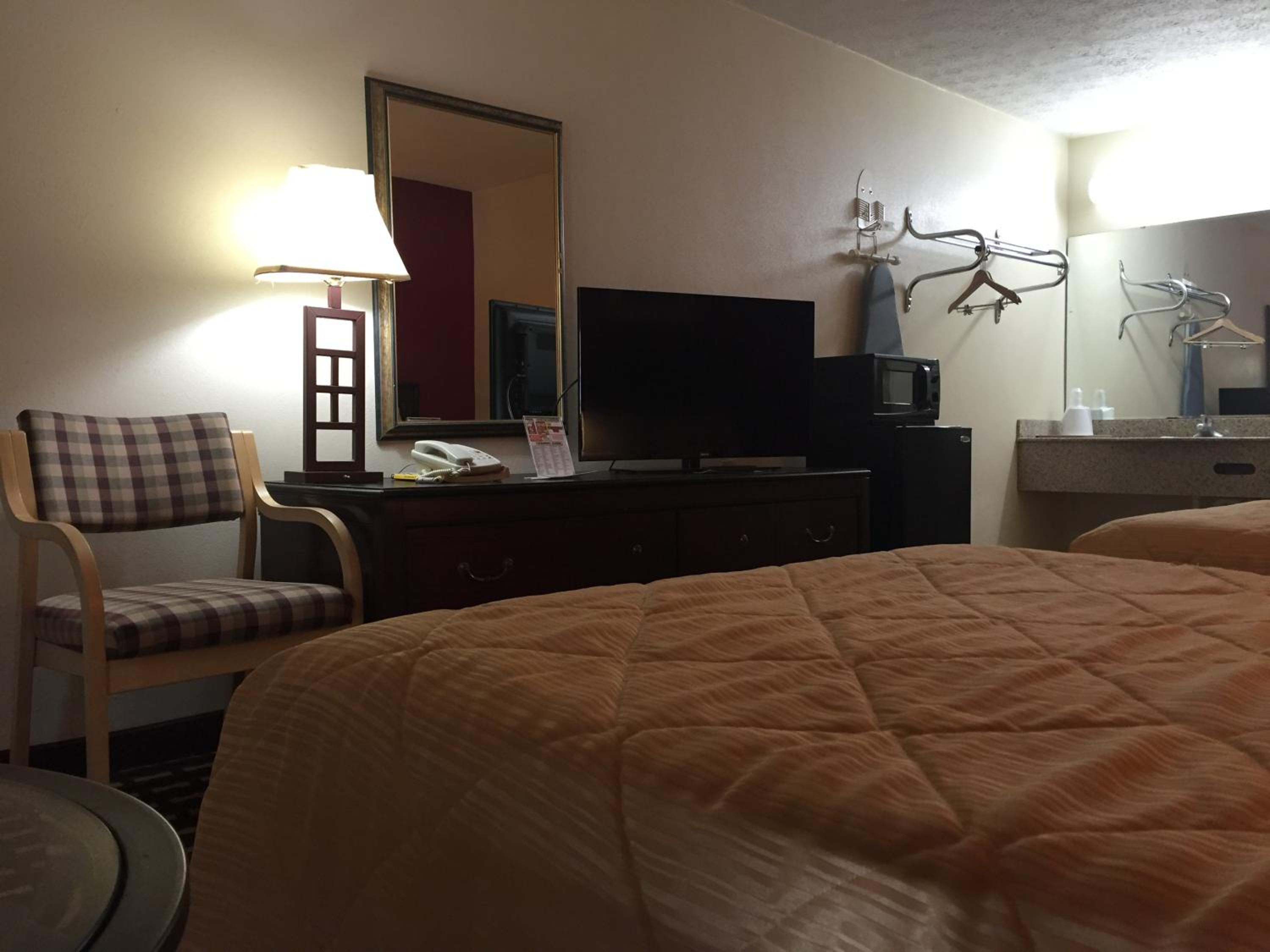 Double Room with Two Double Beds - Non-Smoking photo 3