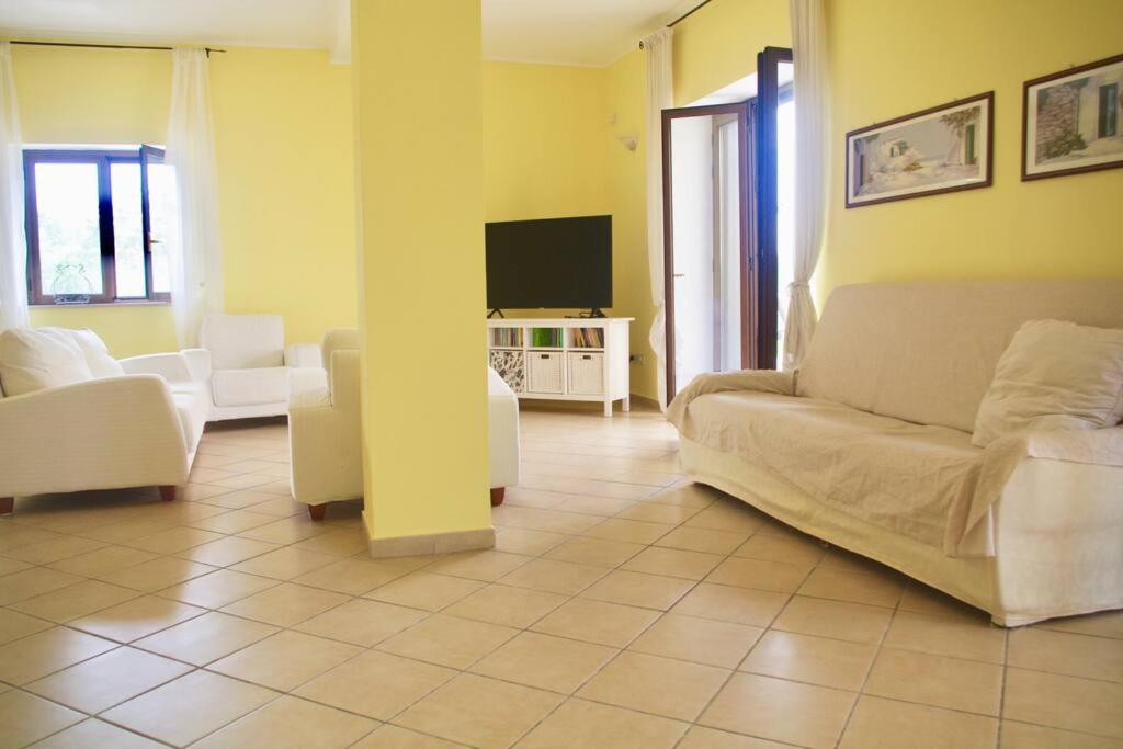 Four-Bedroom House photo 2