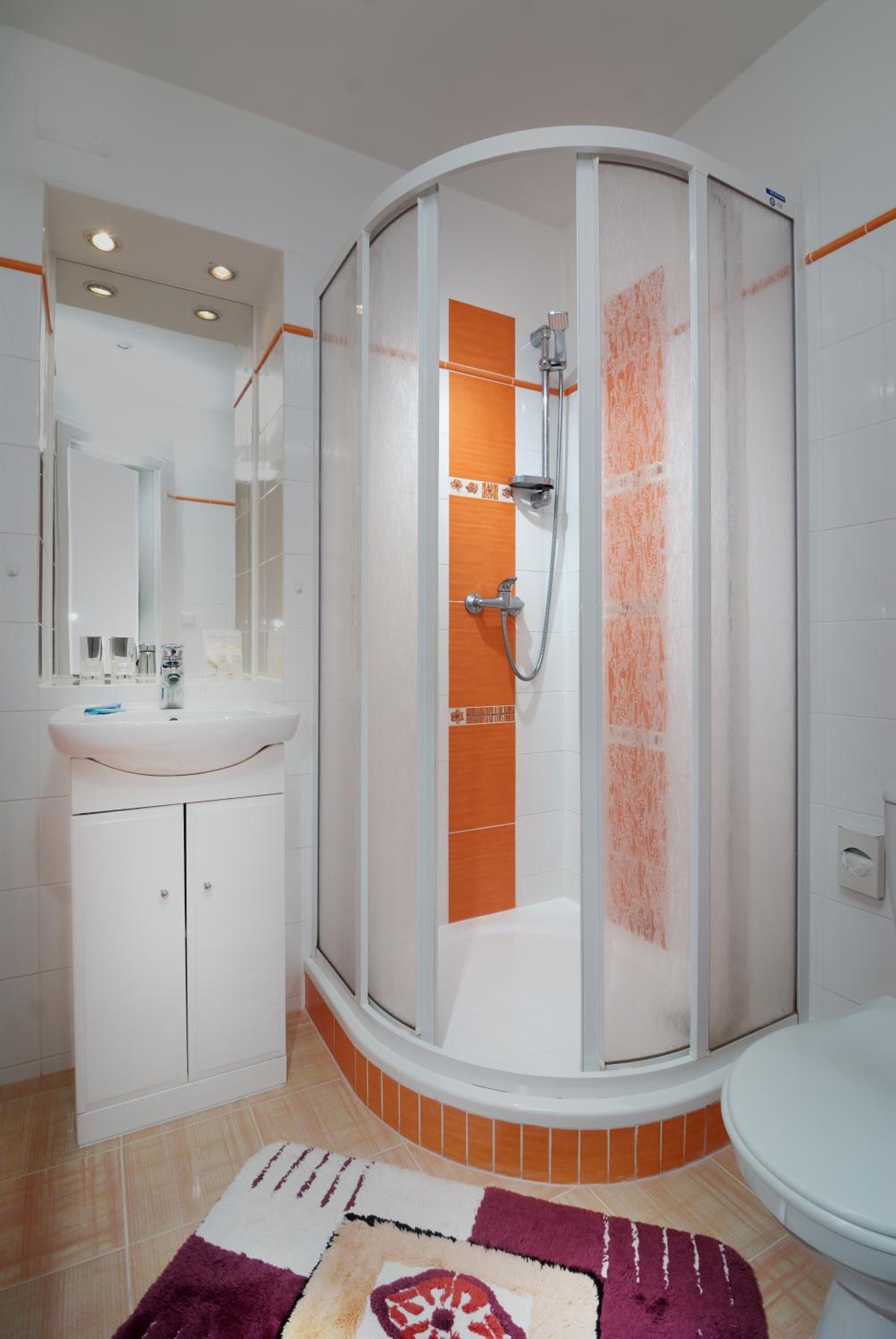 Double Room with Private Bathroom photo 2