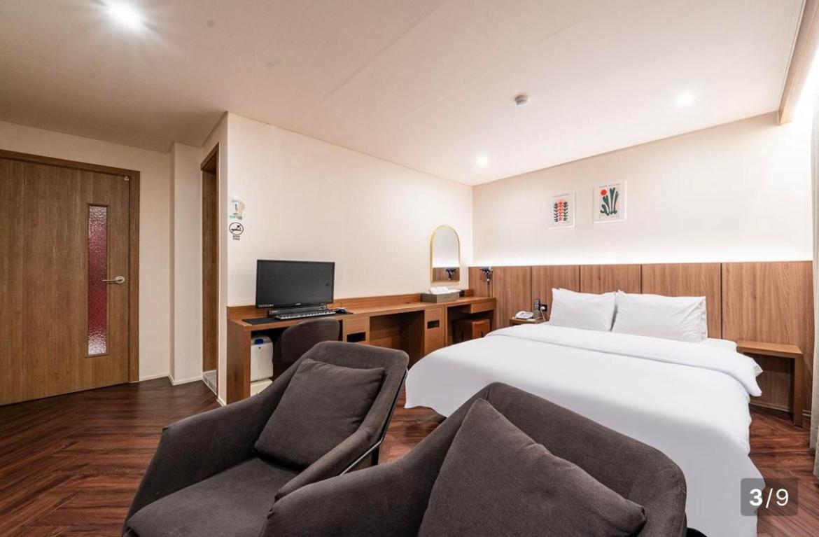 Deluxe Room - Photo 4