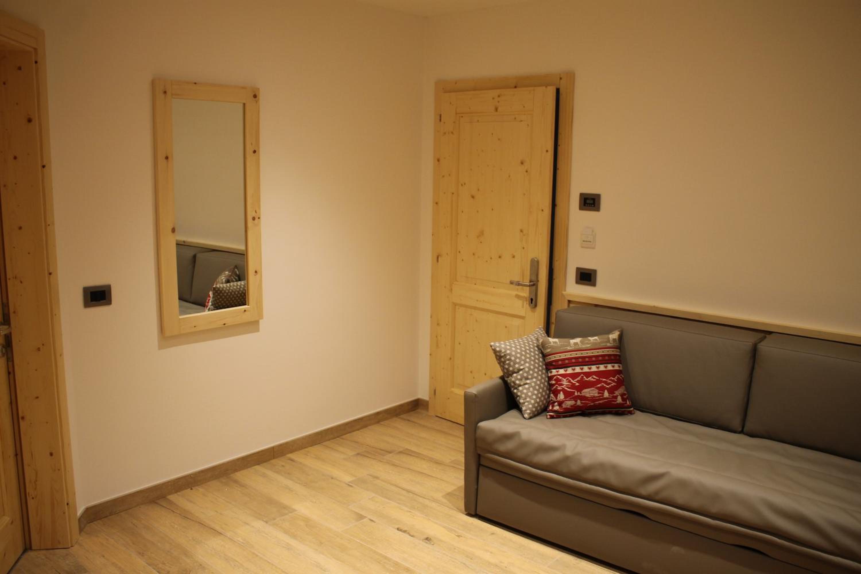Deluxe Double or Twin Room photo 3