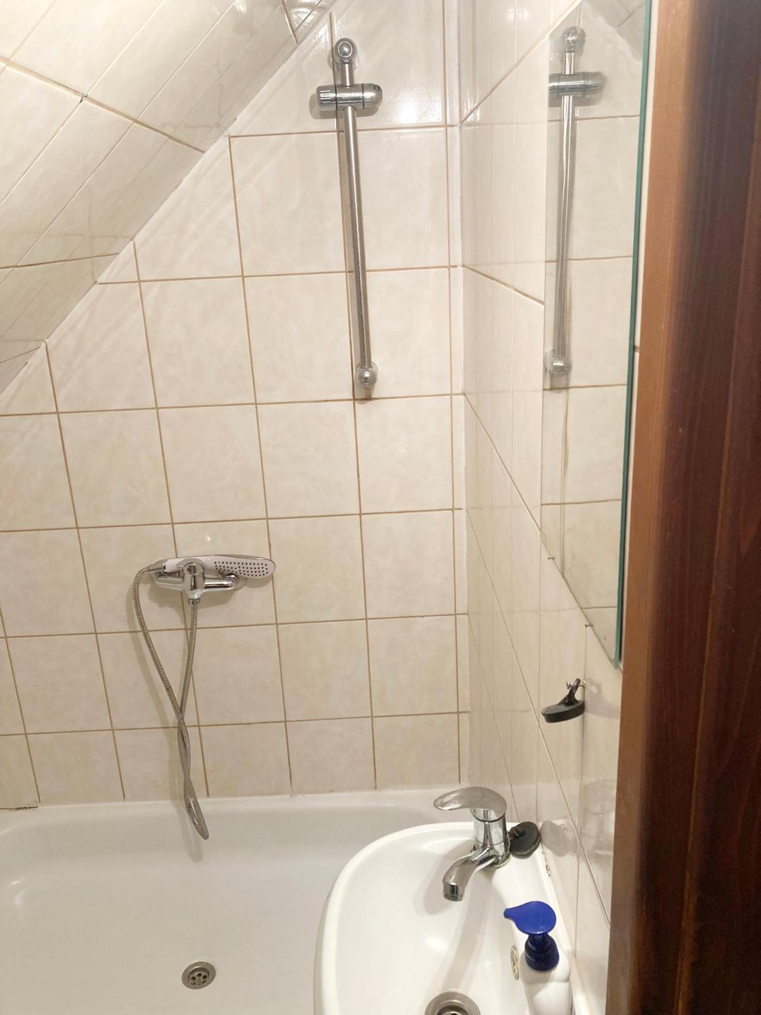 Triple Room with Private Bathroom photo 2