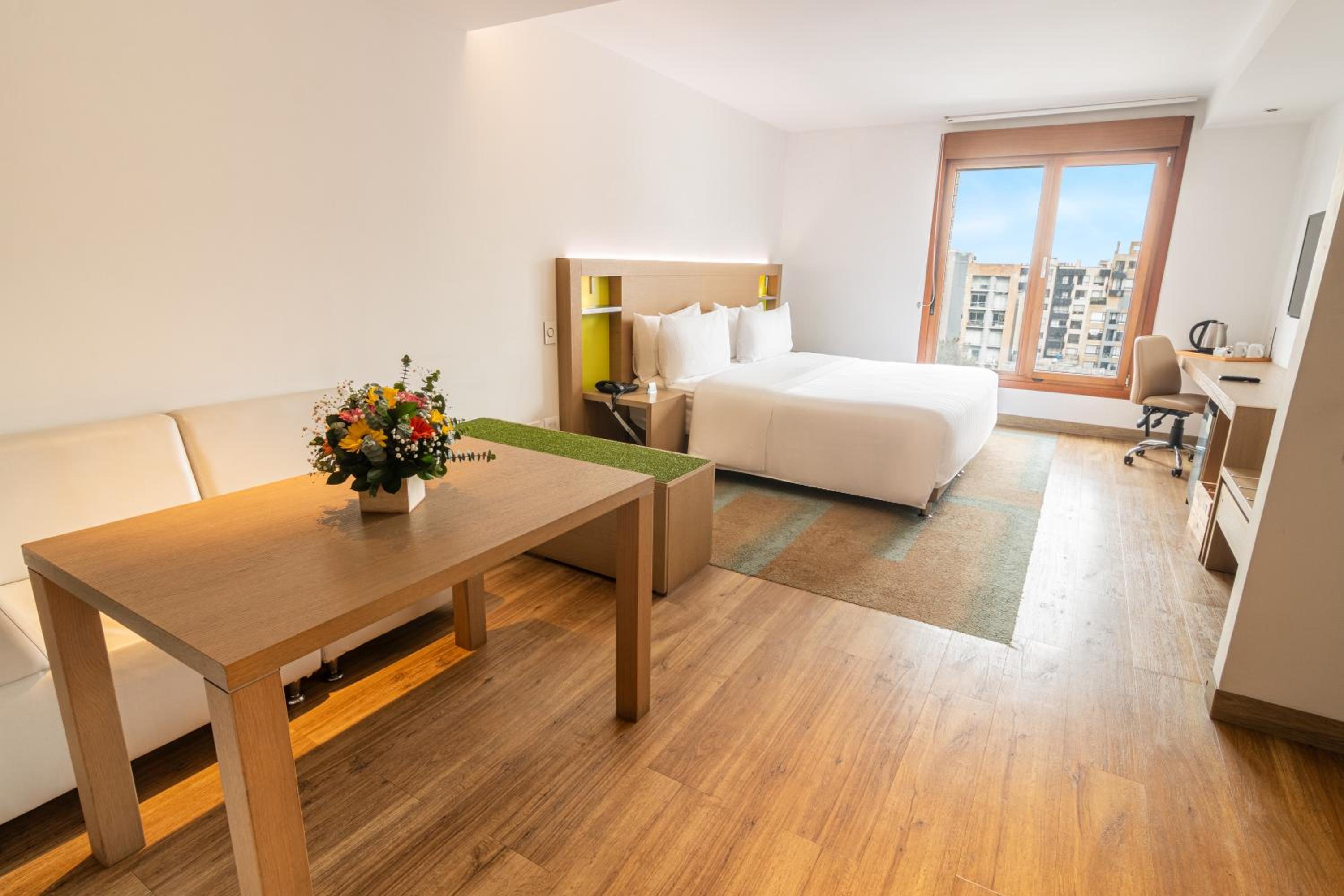 Deluxe King Room photo 1