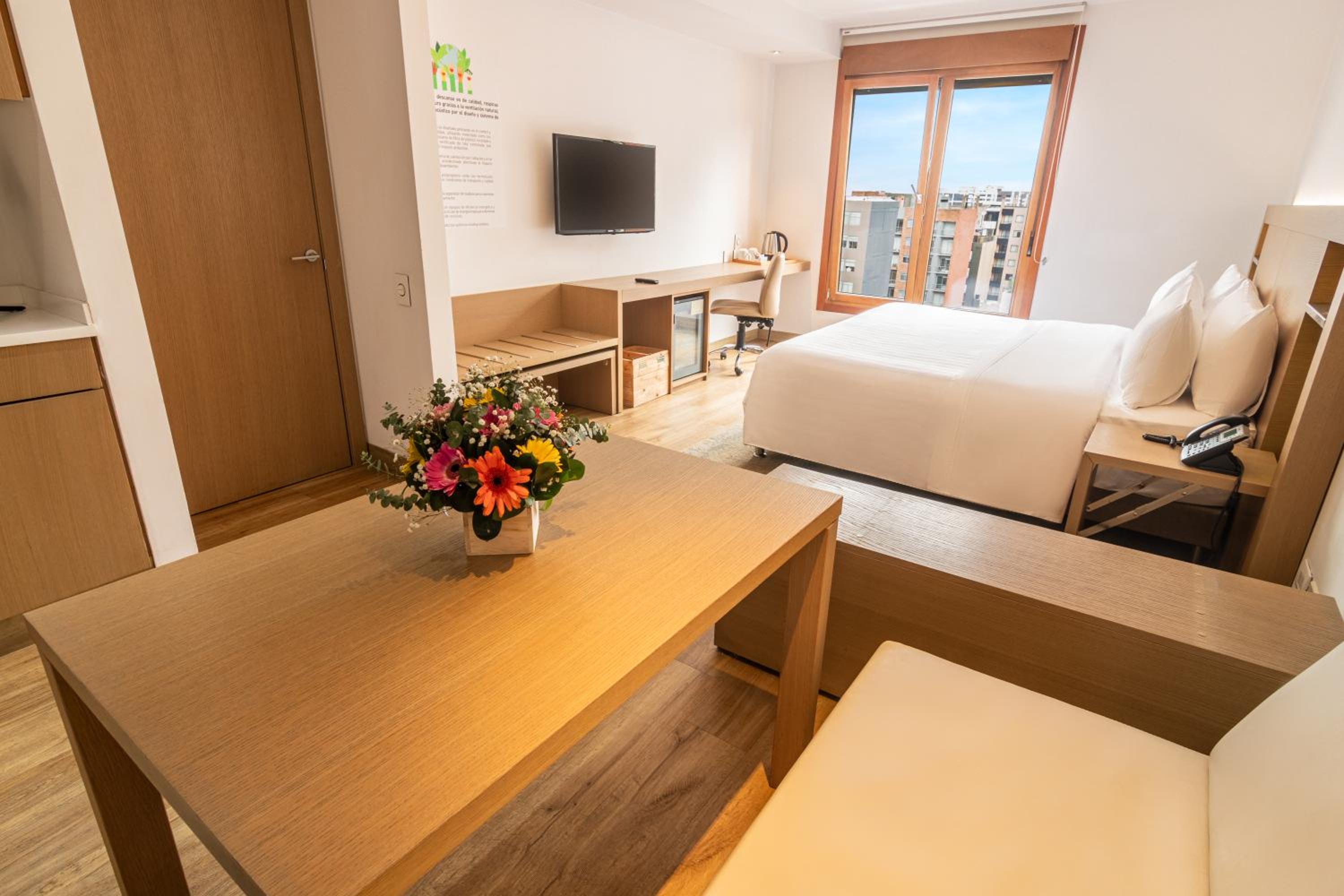 Deluxe King Room photo 2