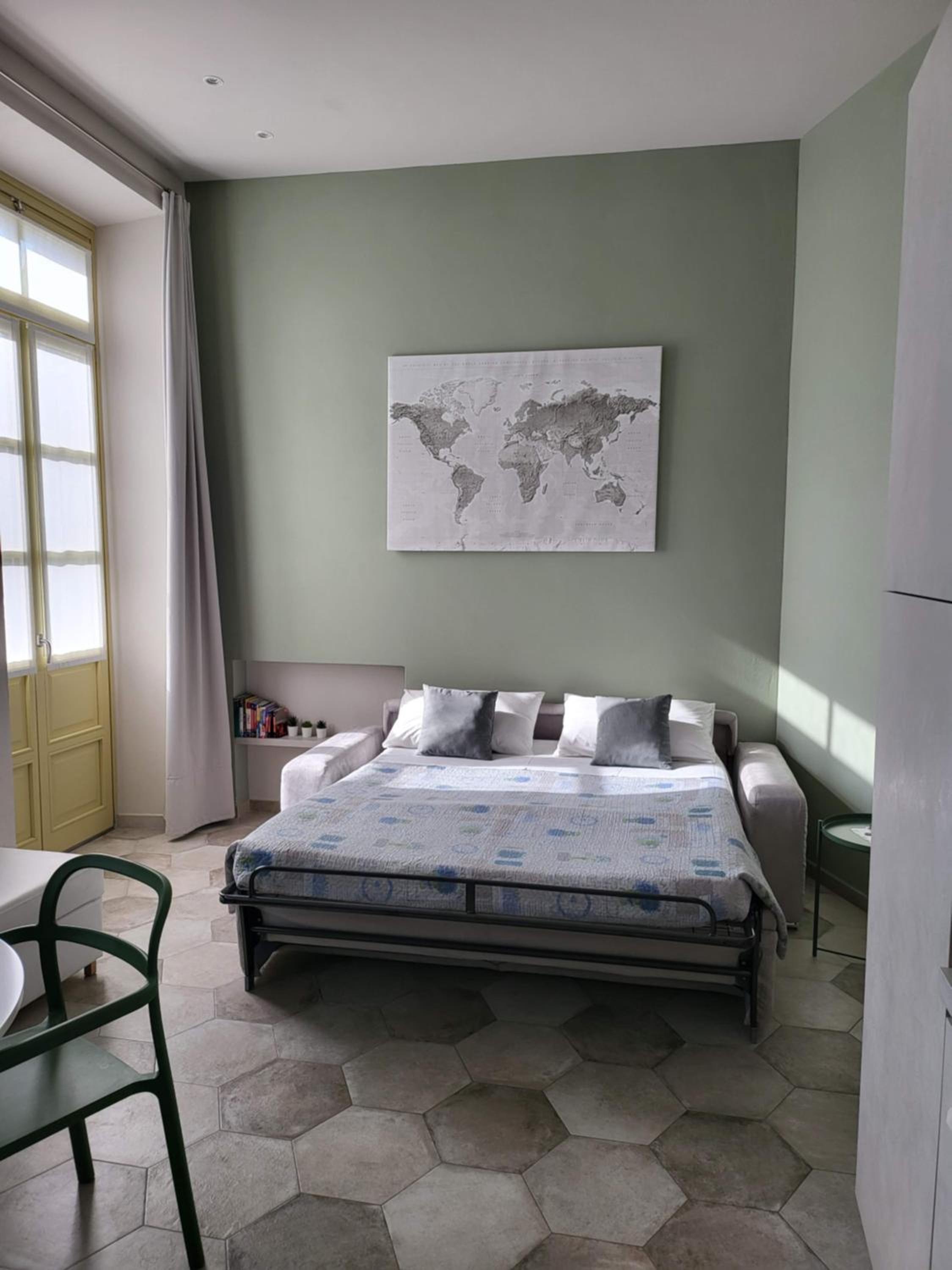 Apartment photo 2
