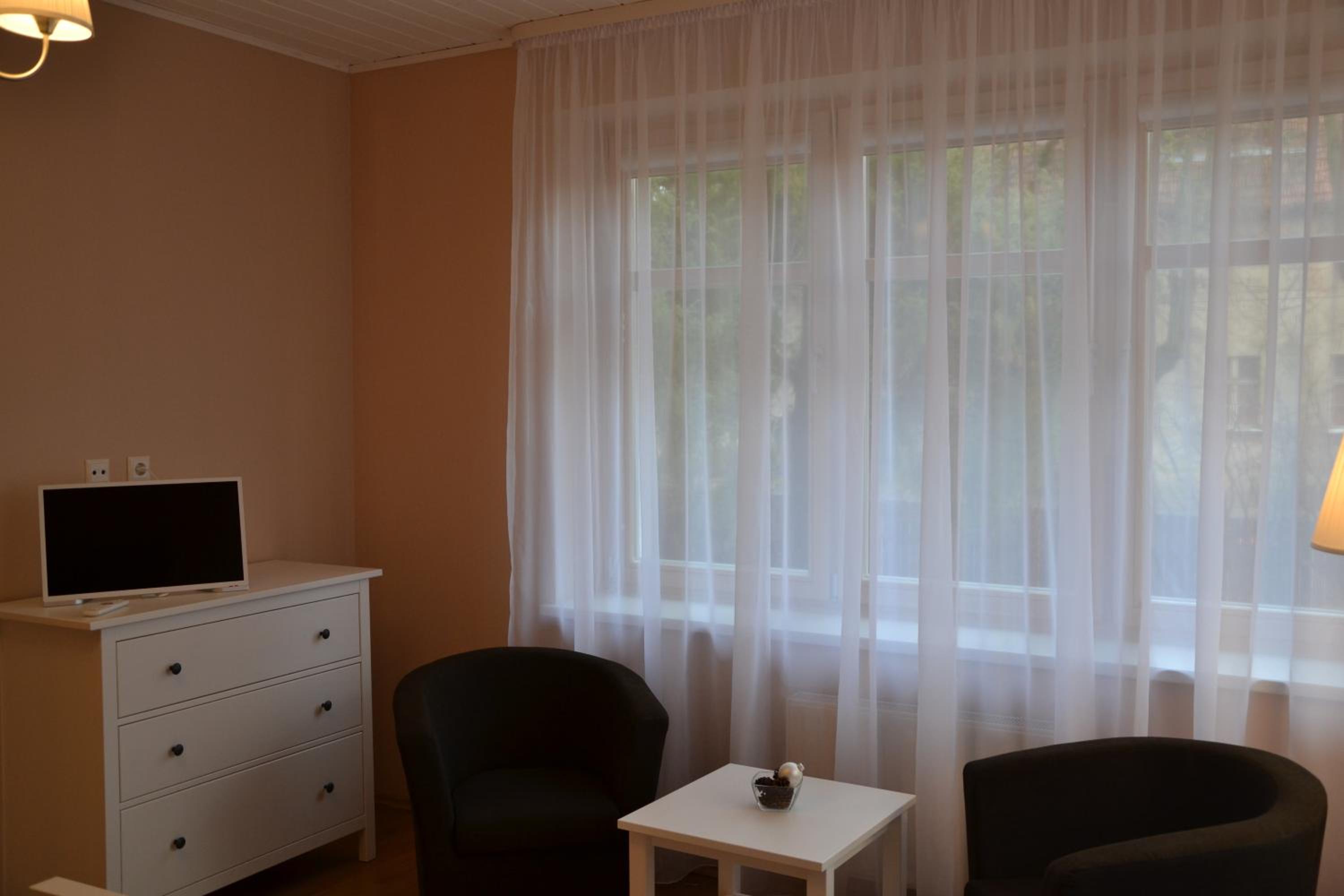 Double Room - Photo 8