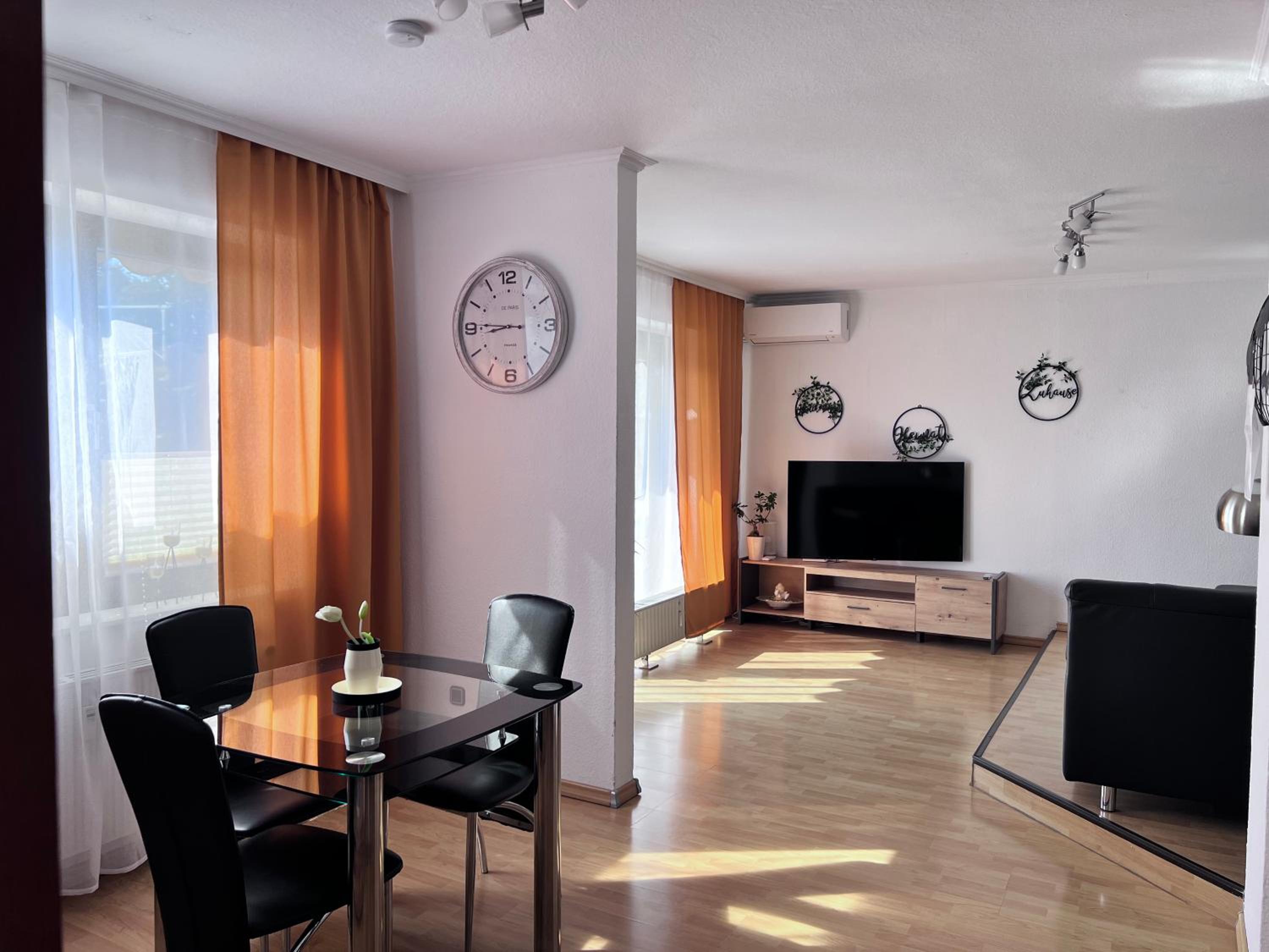 Apartment with Terrace - Photo 24