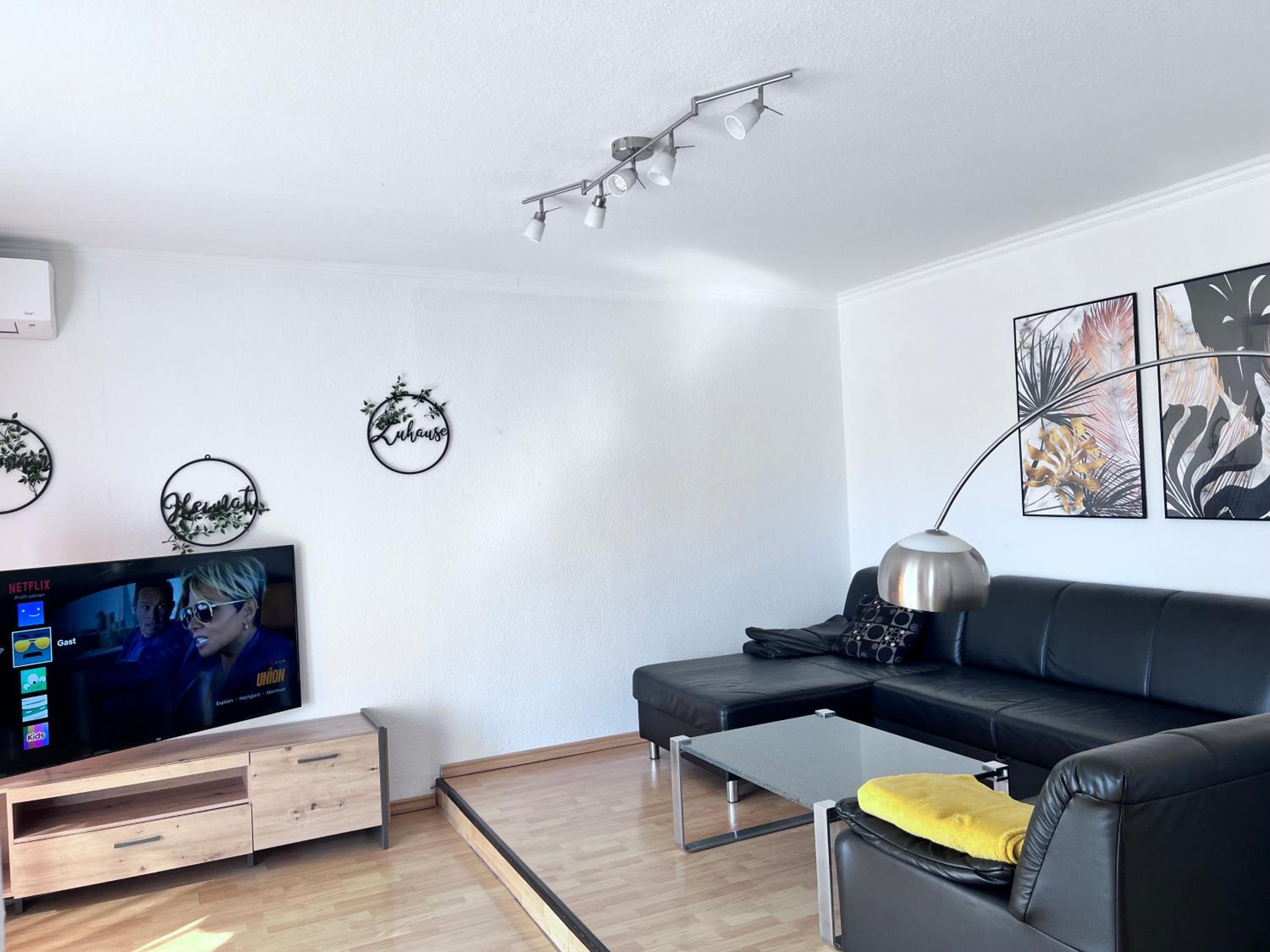 Apartment with Terrace - Photo 21