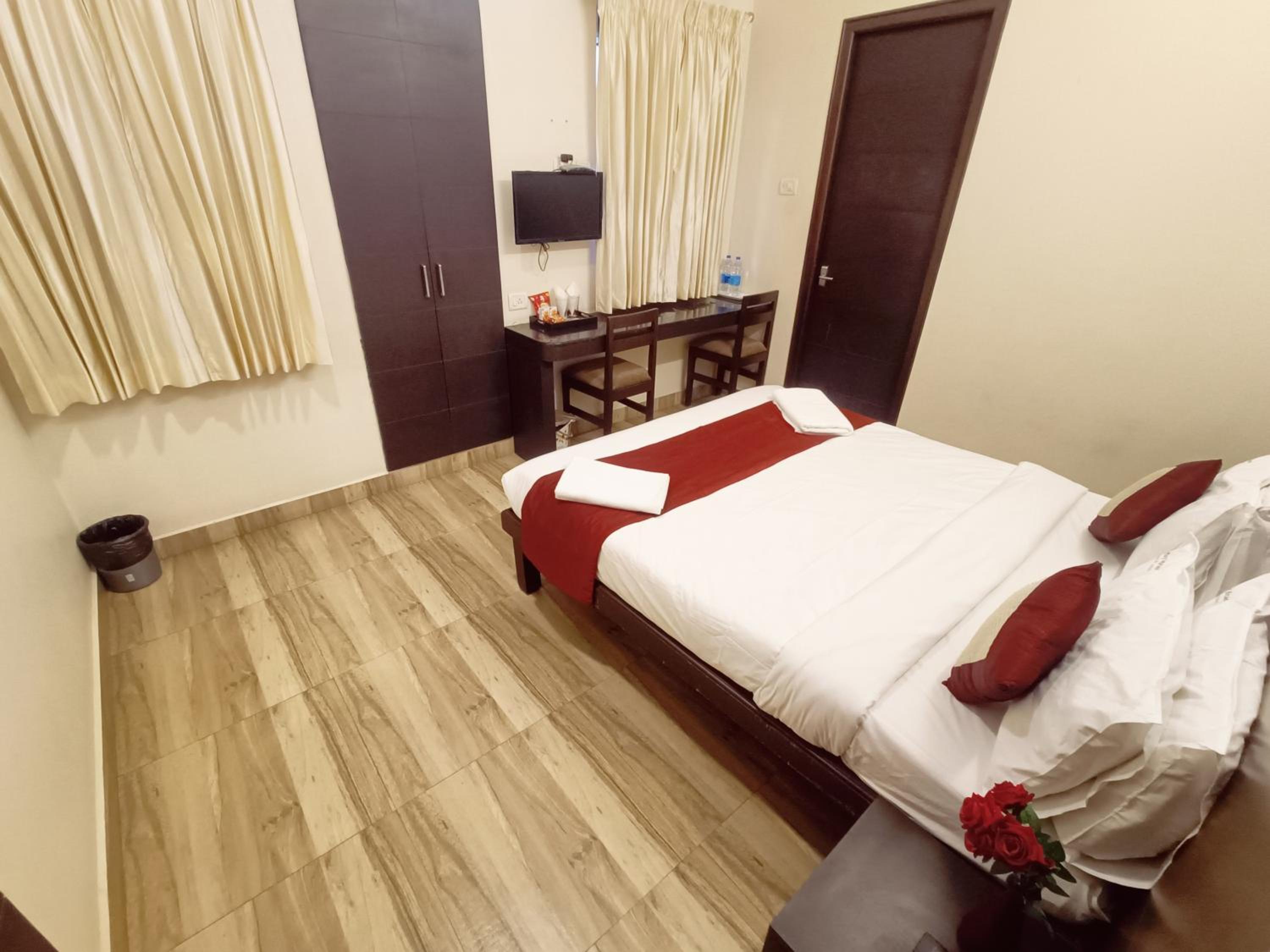 Deluxe Room - Photo 52