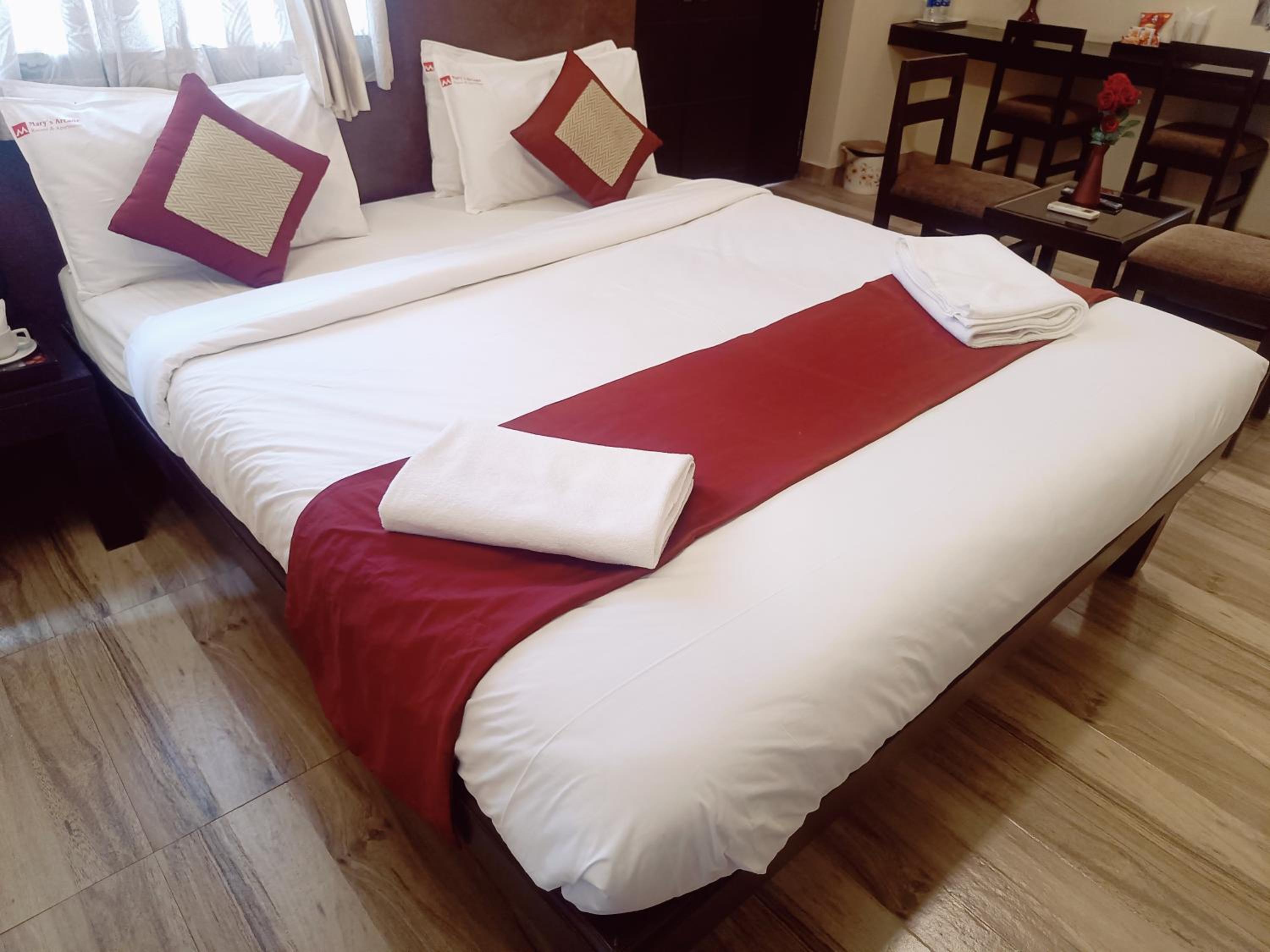 Deluxe Room - Photo 31