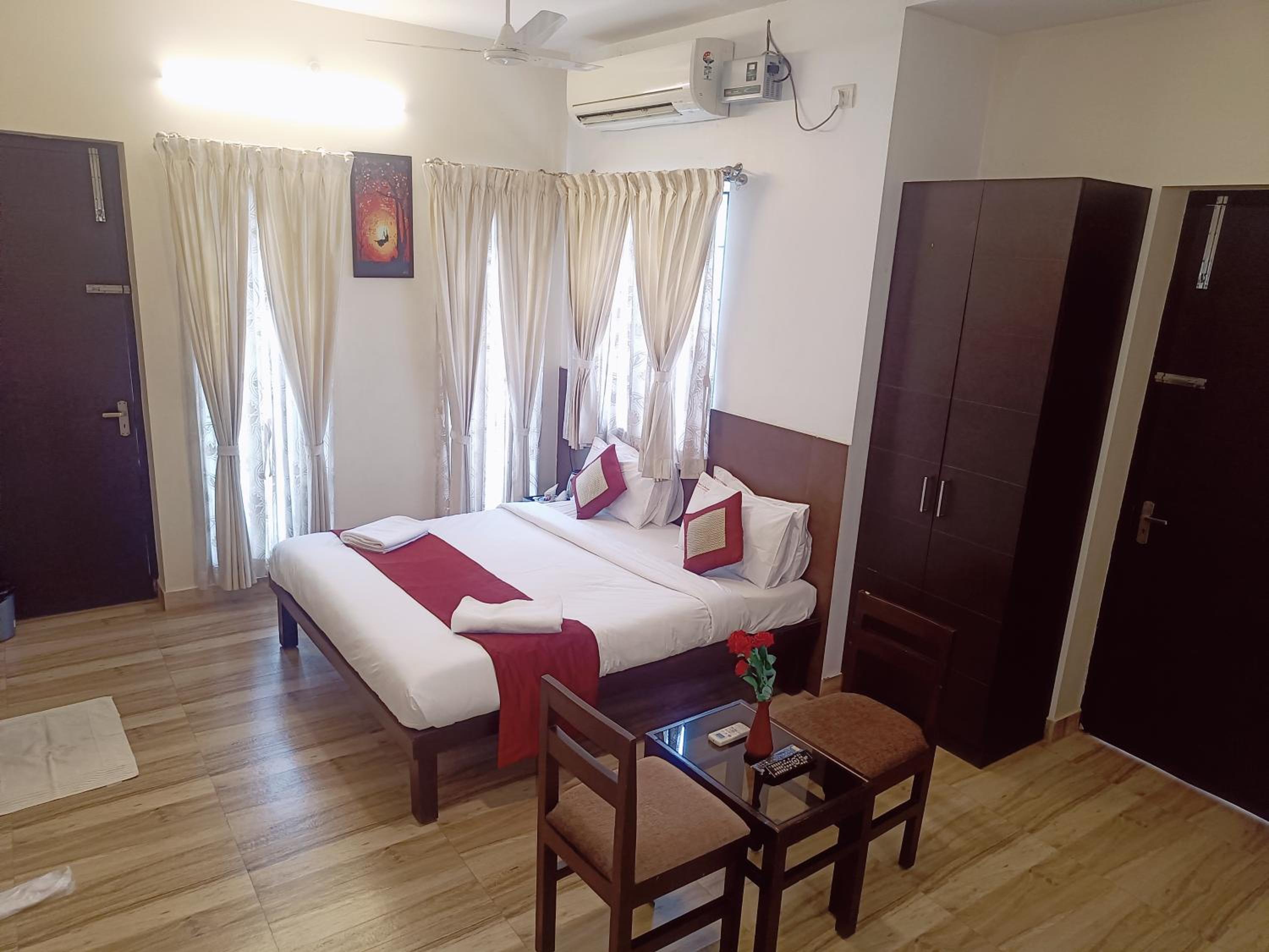 Deluxe Room - Photo 26