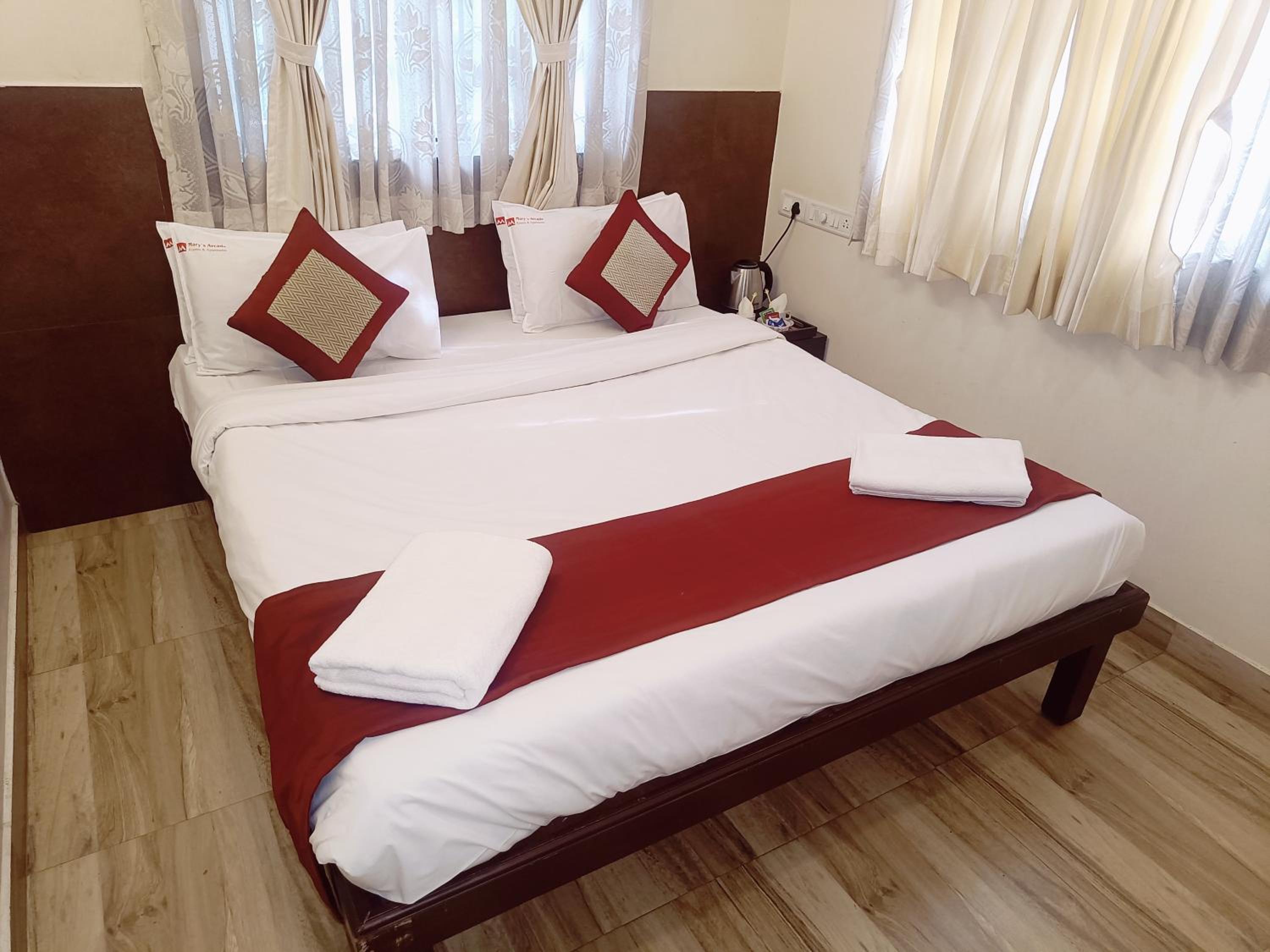 Deluxe Room - Photo 23