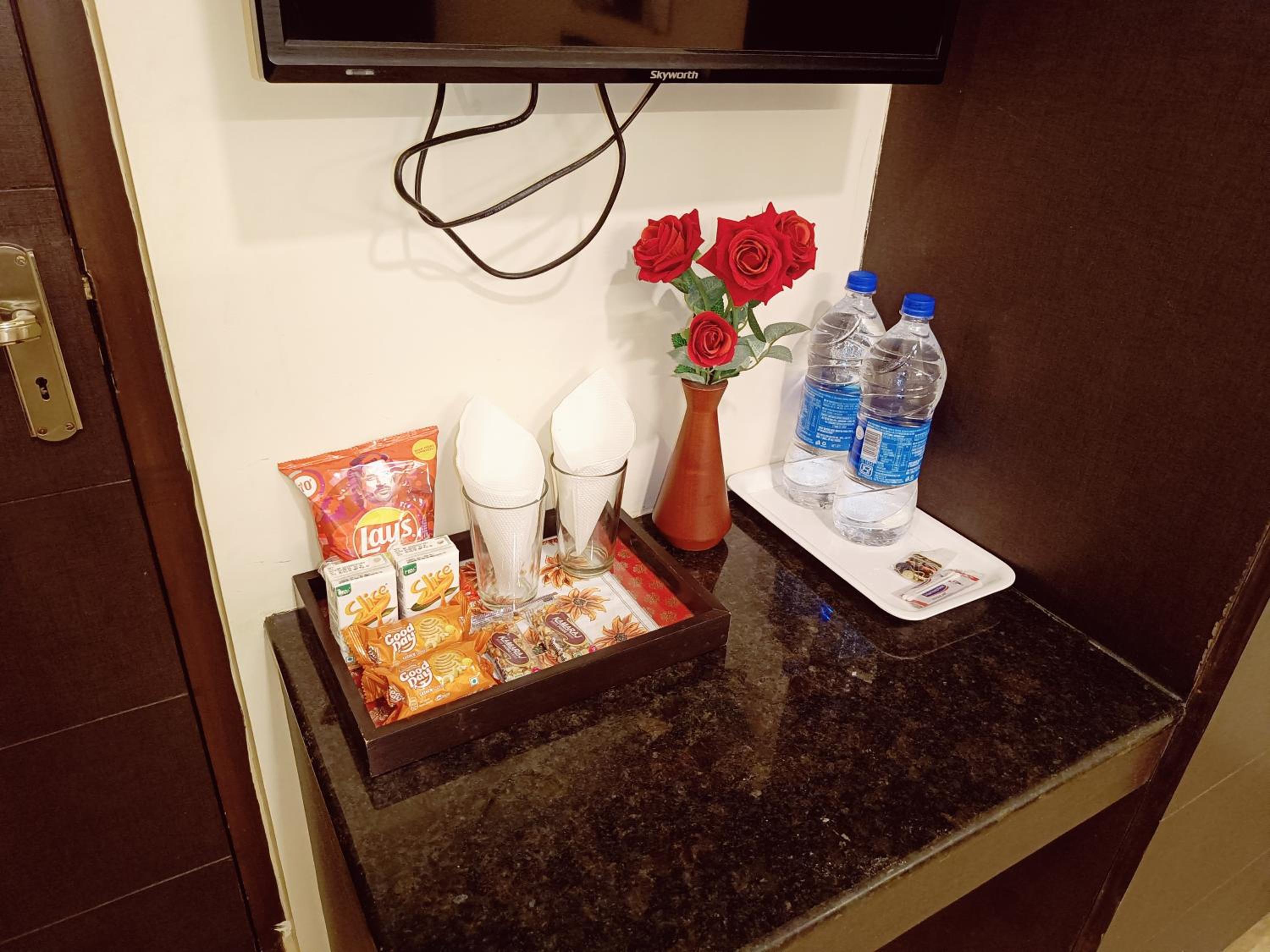 Deluxe Room - Photo 10