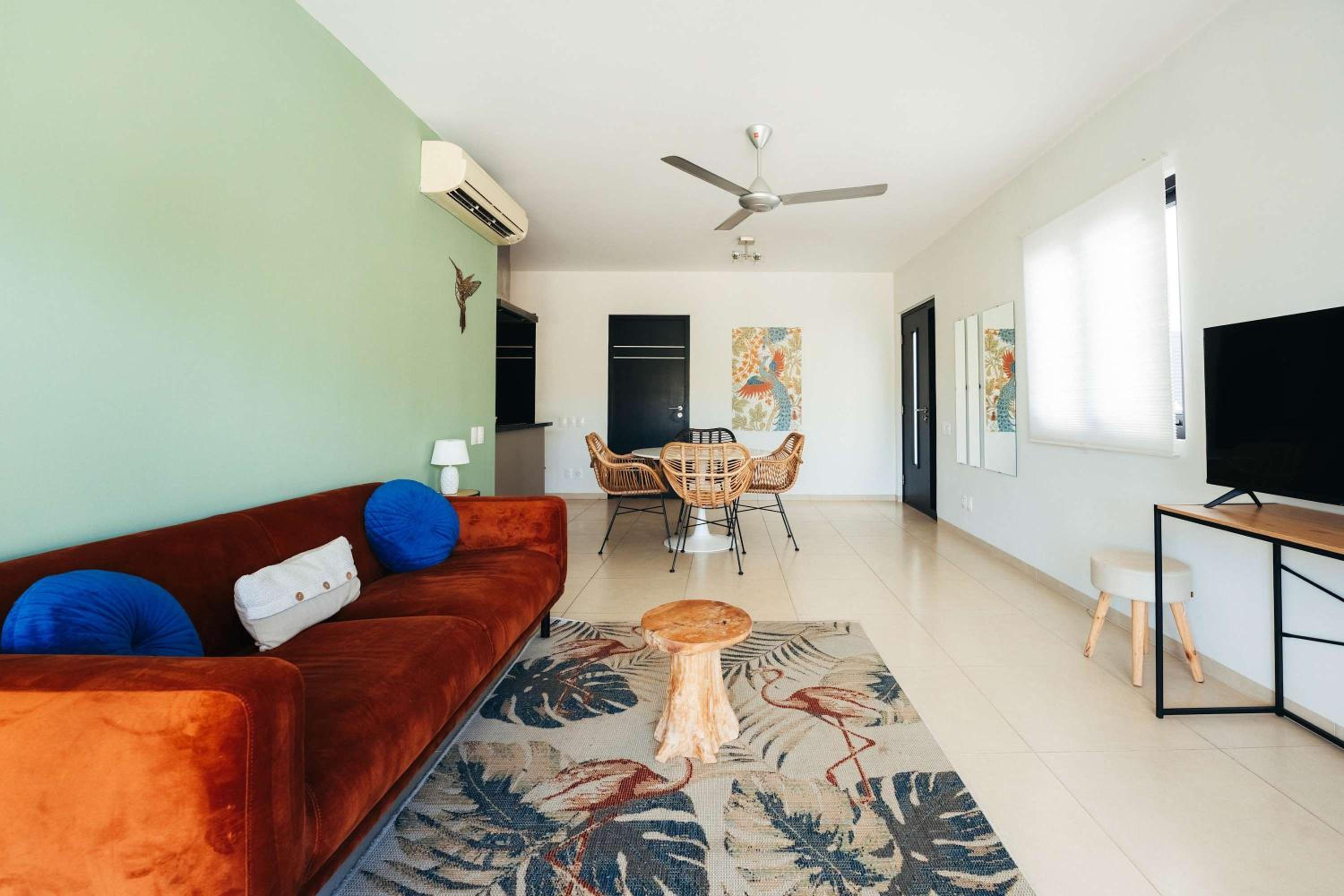 Apartment photo 1