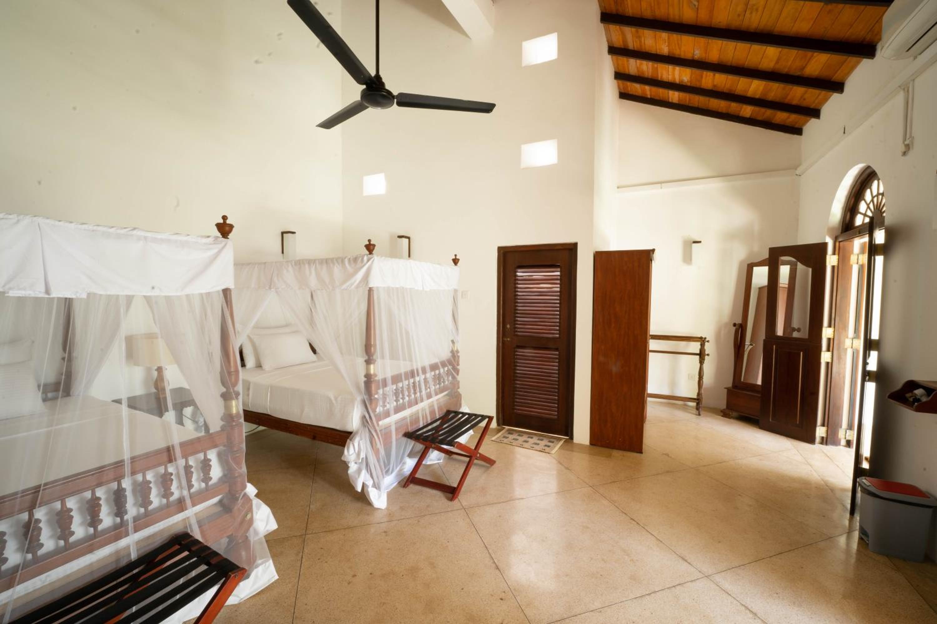 Deluxe Twin Room photo 2