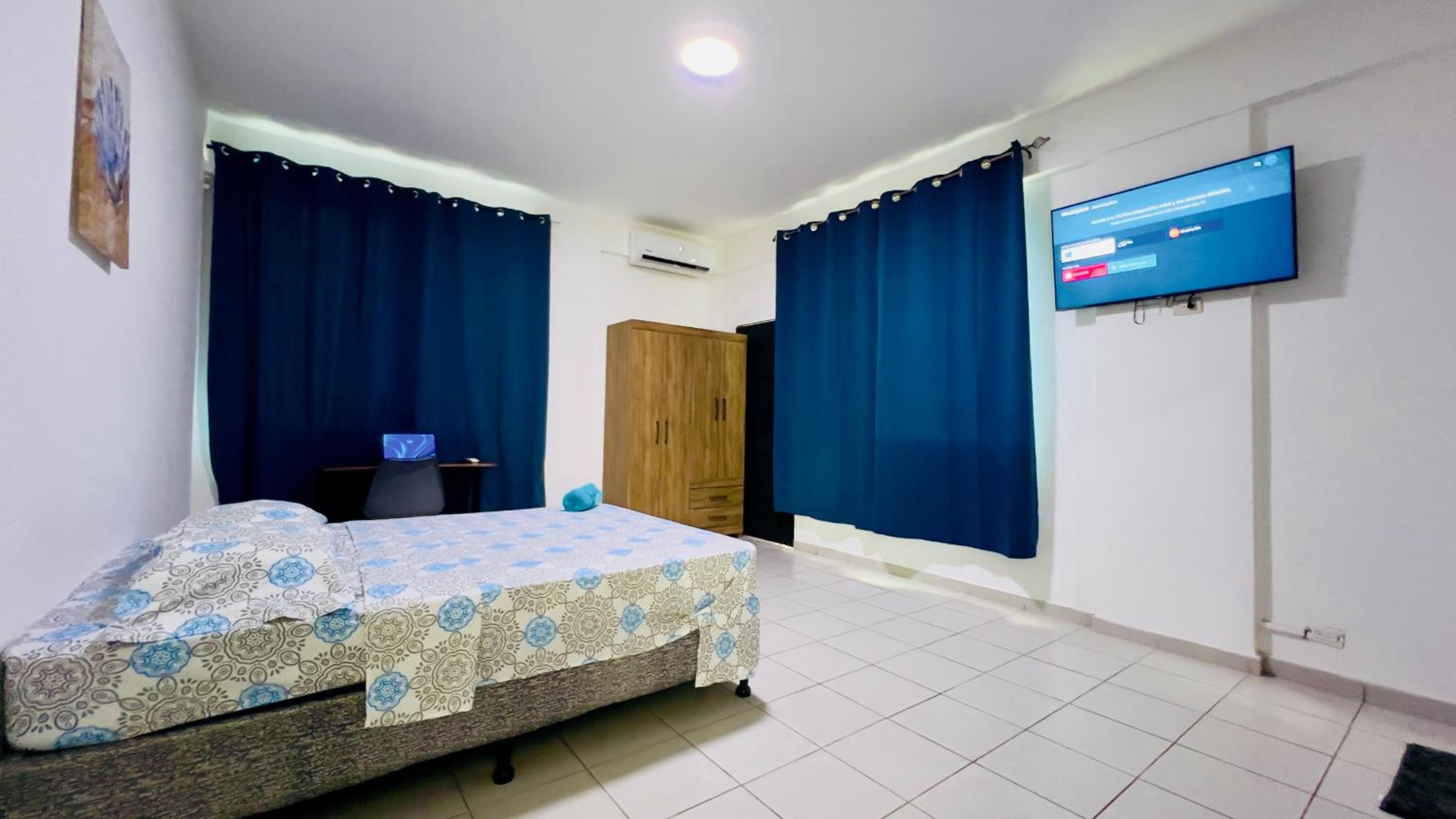 Double Room with Private Bathroom photo 2