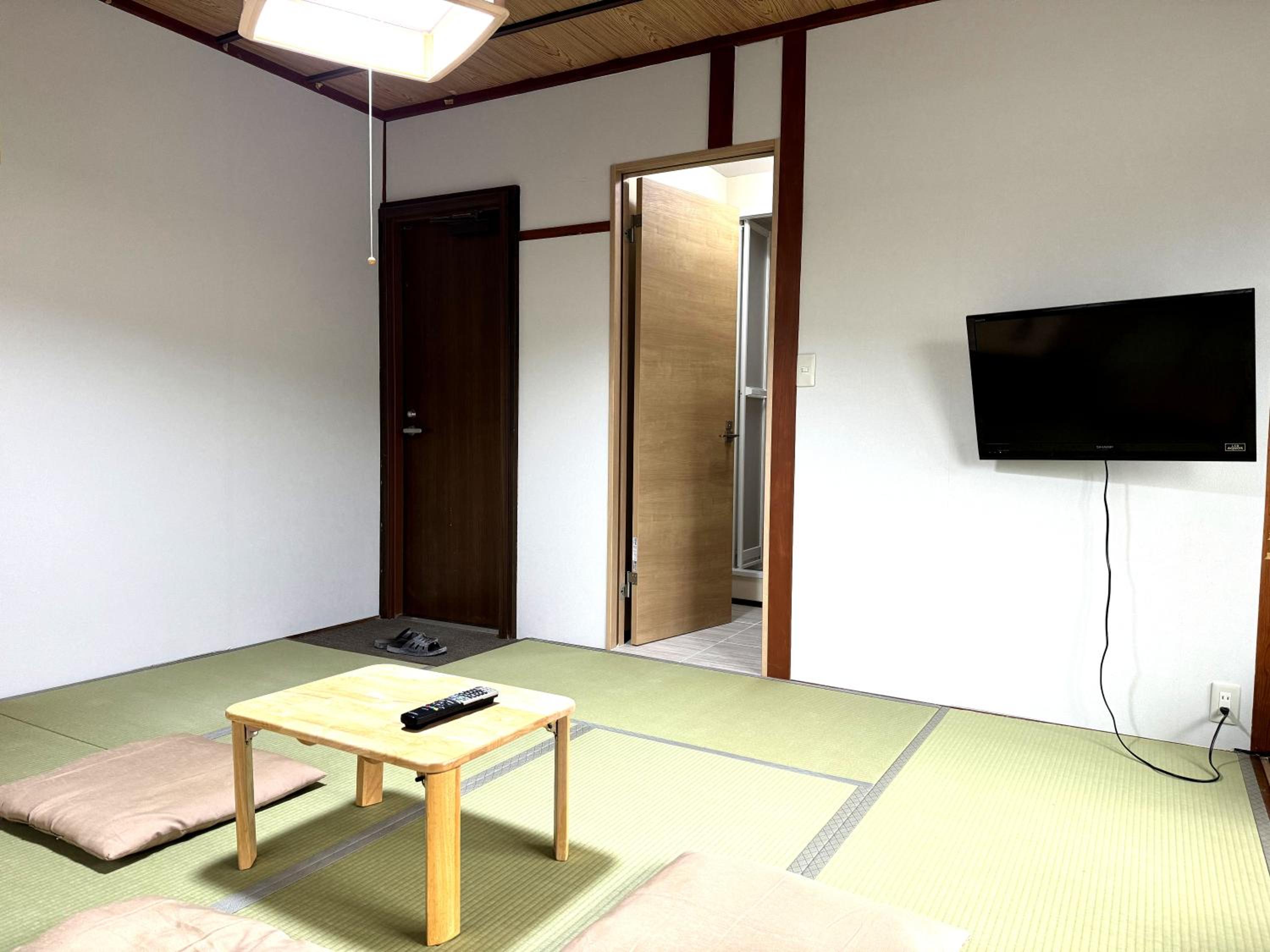 Triple Room with Private Bathroom photo 3