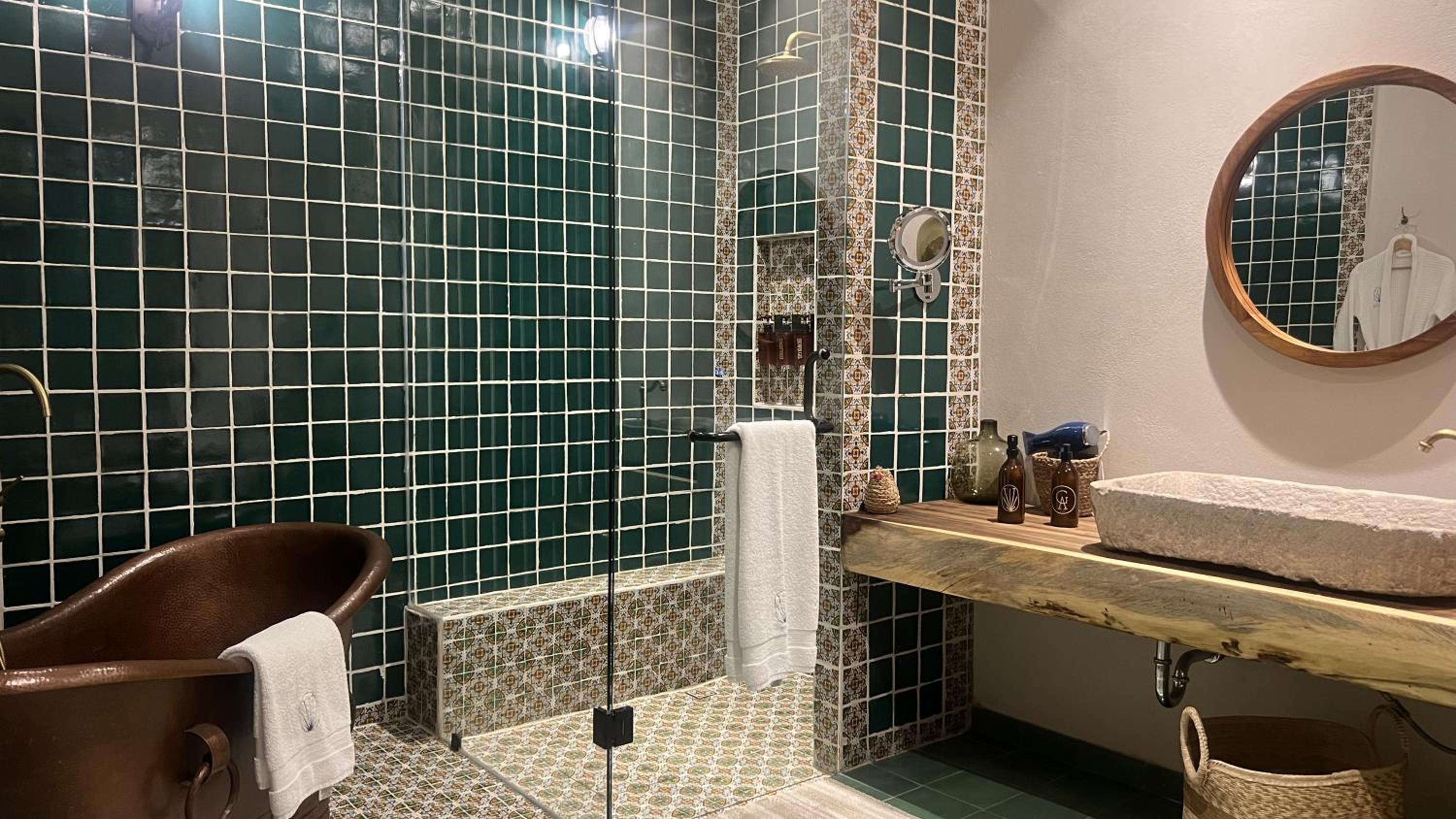 Deluxe Suite with Spa Bath, photo 7