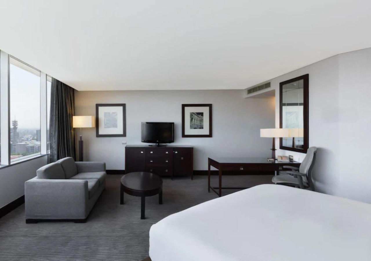 Standard Junior King Suite - Photo 1