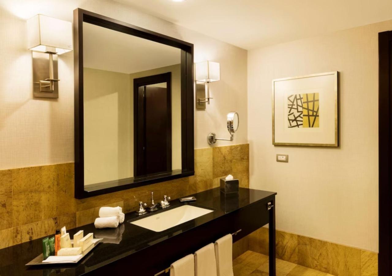 Standard Double Room with Two Double Beds - Photo 9