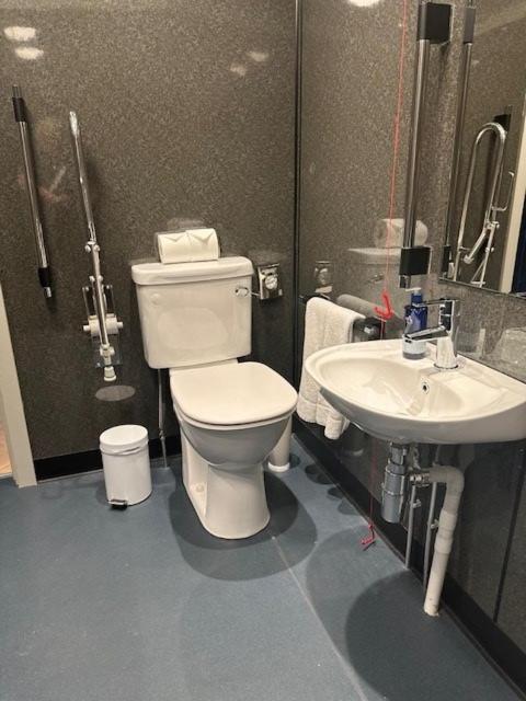 Links Accessible Room
