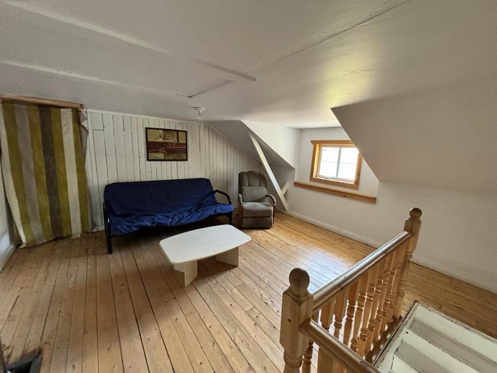 Four-Bedroom House photo 2