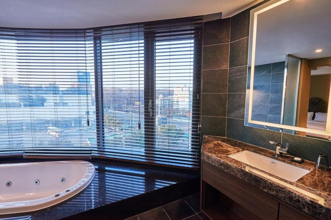 Double Room - Photo 11