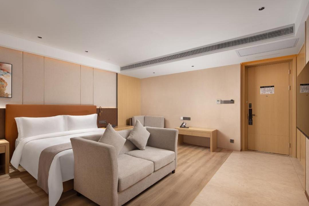 Twin Room With Private Bathroom photo 3