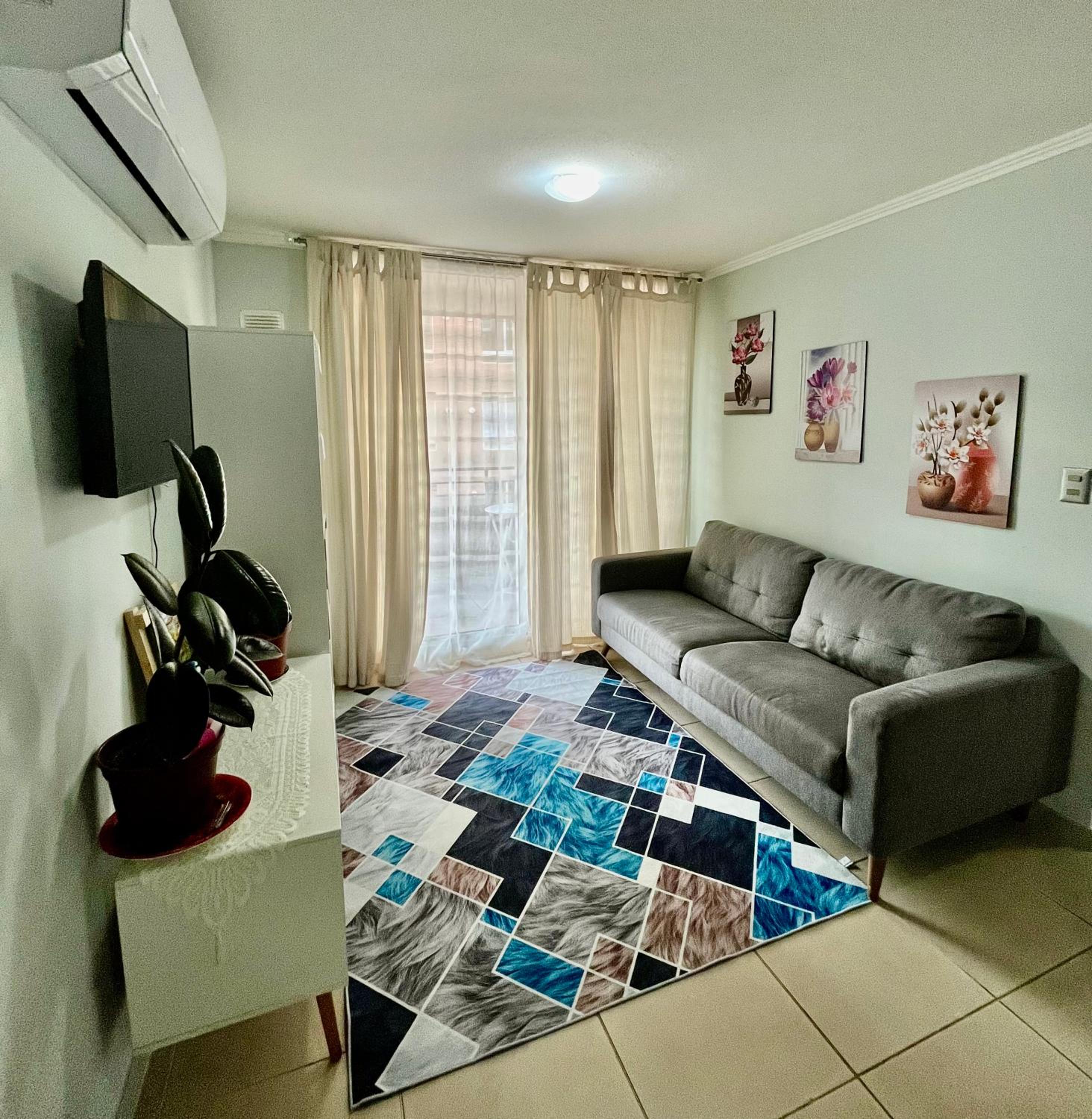 Three-Bedroom Apartment photo 1