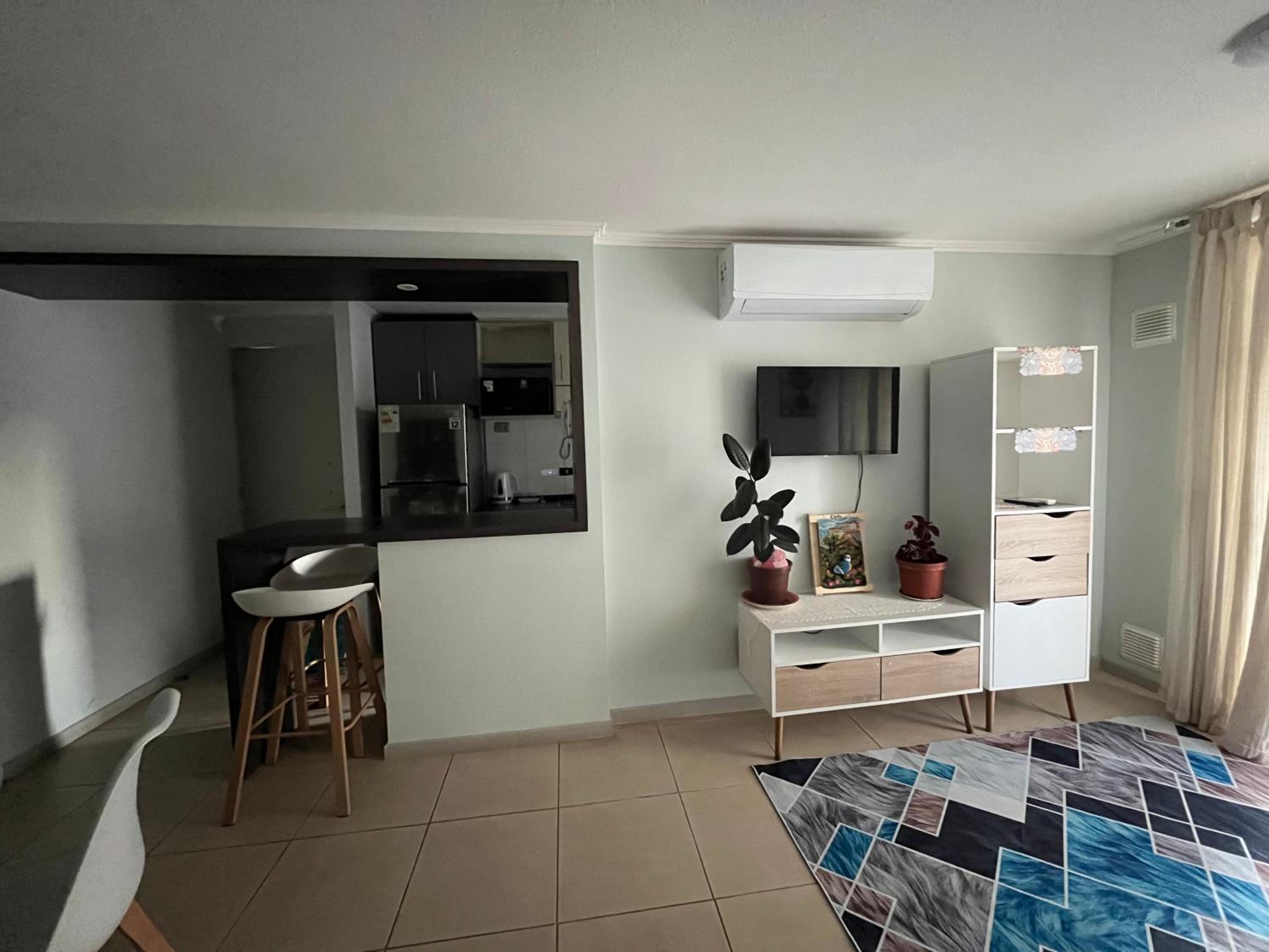 Three-Bedroom Apartment photo 3
