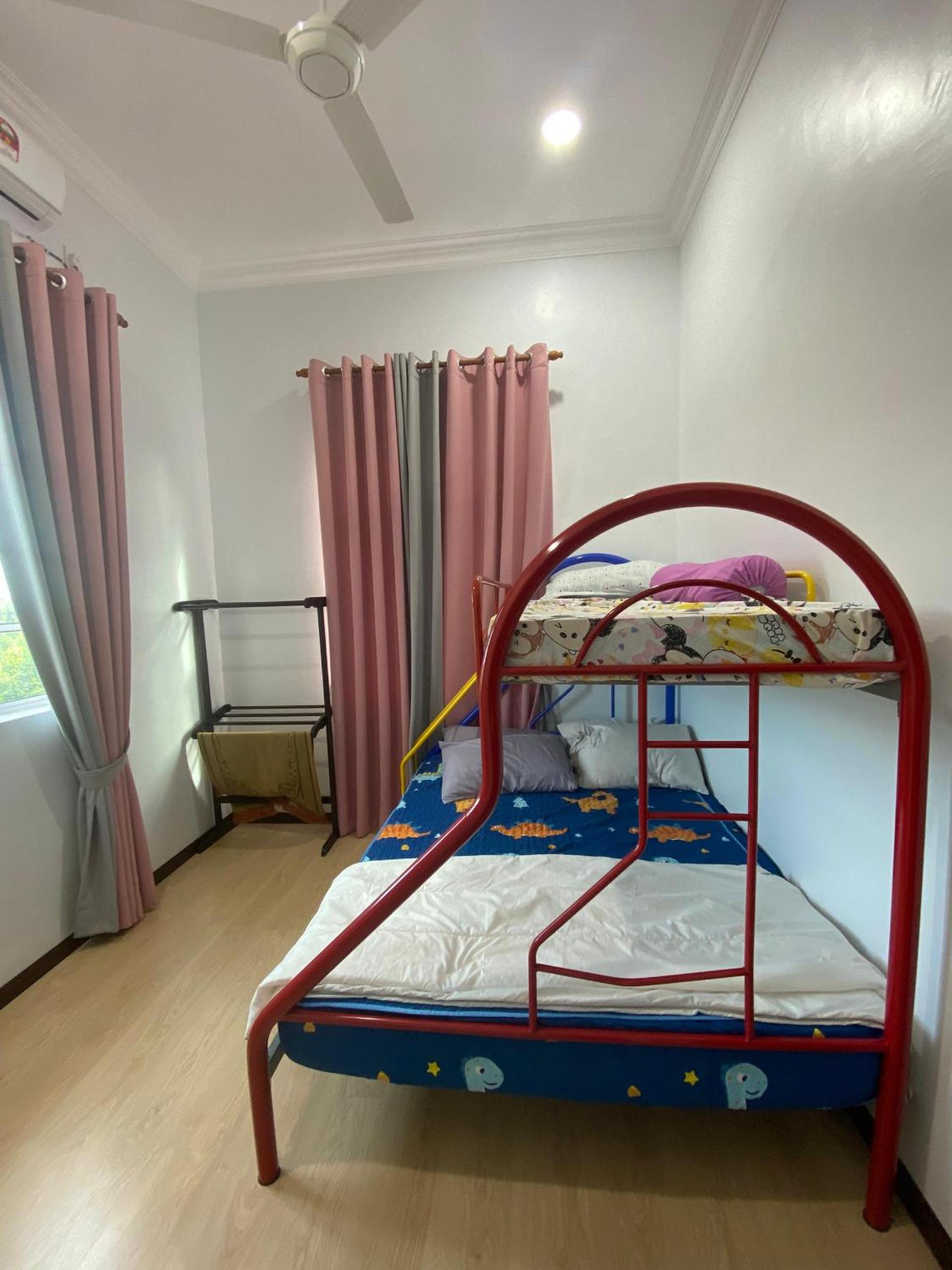 Deluxe Double Room (2 Adults + 1 Child) photo 3