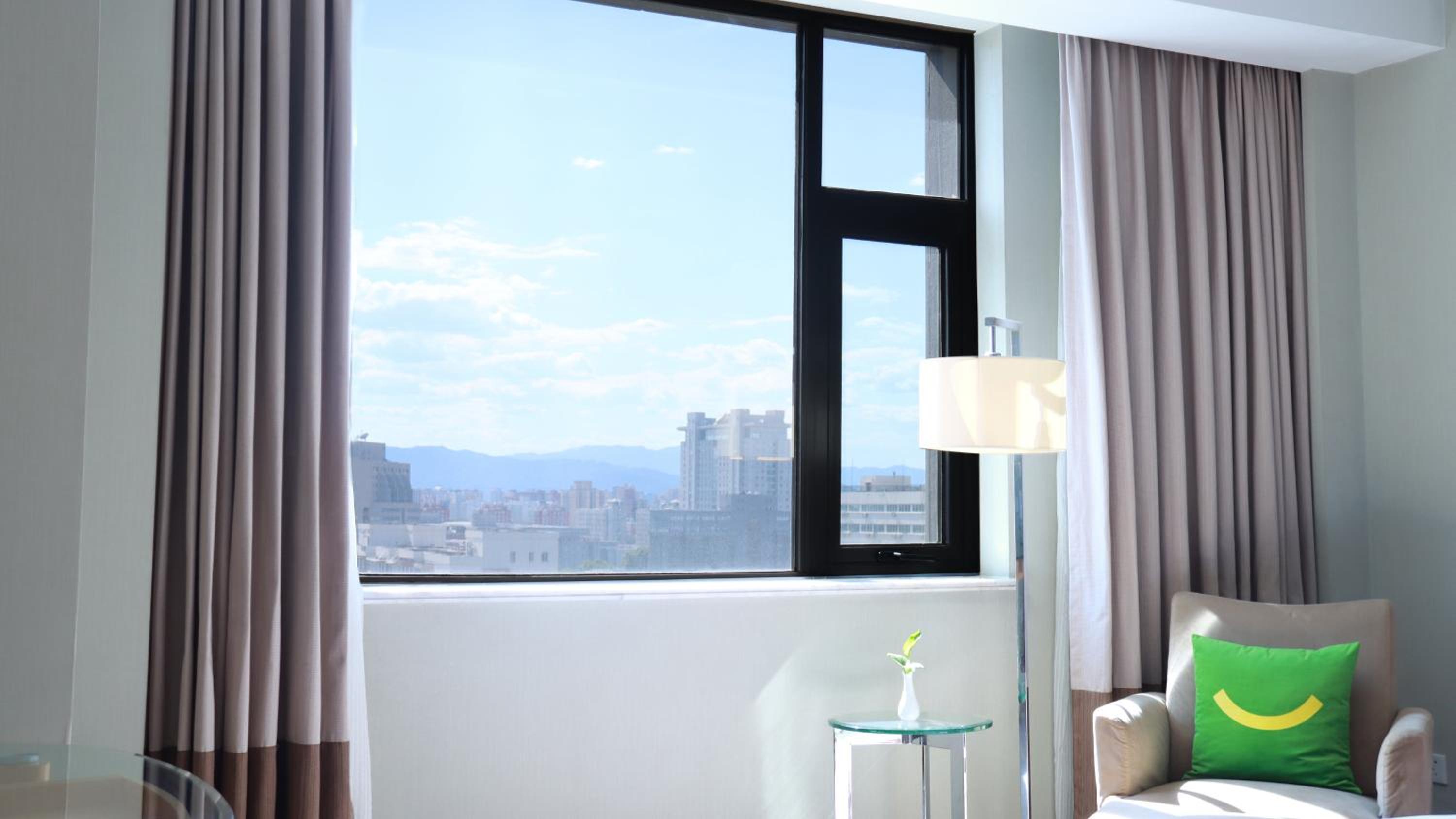 Standard Double Room with Two Double Beds and City View - Photo 3