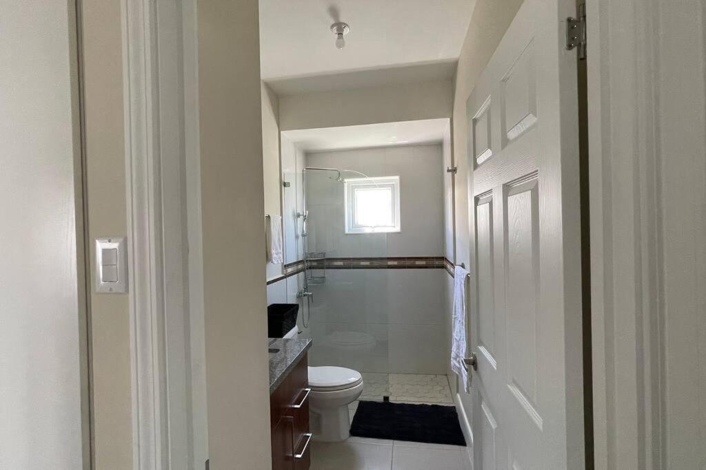 Three-Bedroom House photo 2