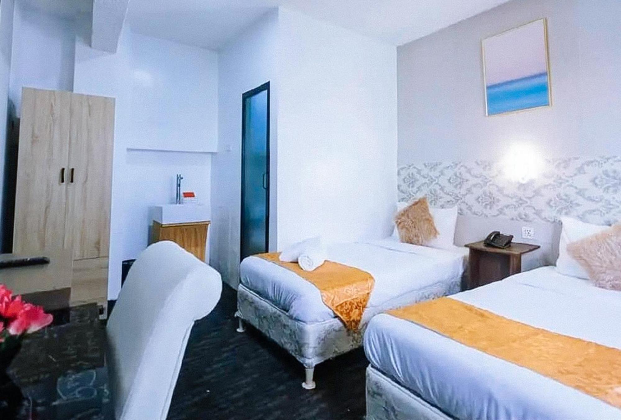 Deluxe Twin Room photo 2
