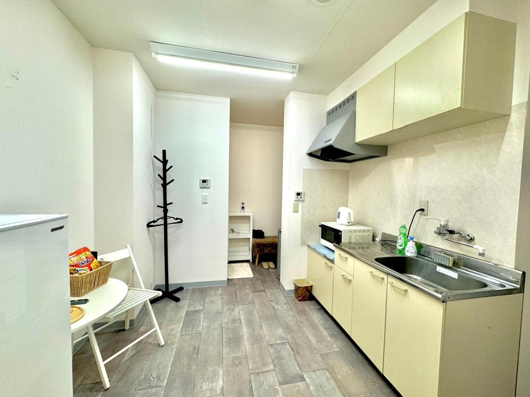 Double or Twin Room with Private Bathroom photo 3