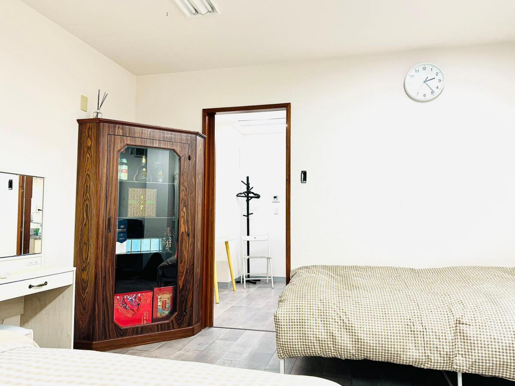 Double or Twin Room with Private Bathroom photo 2